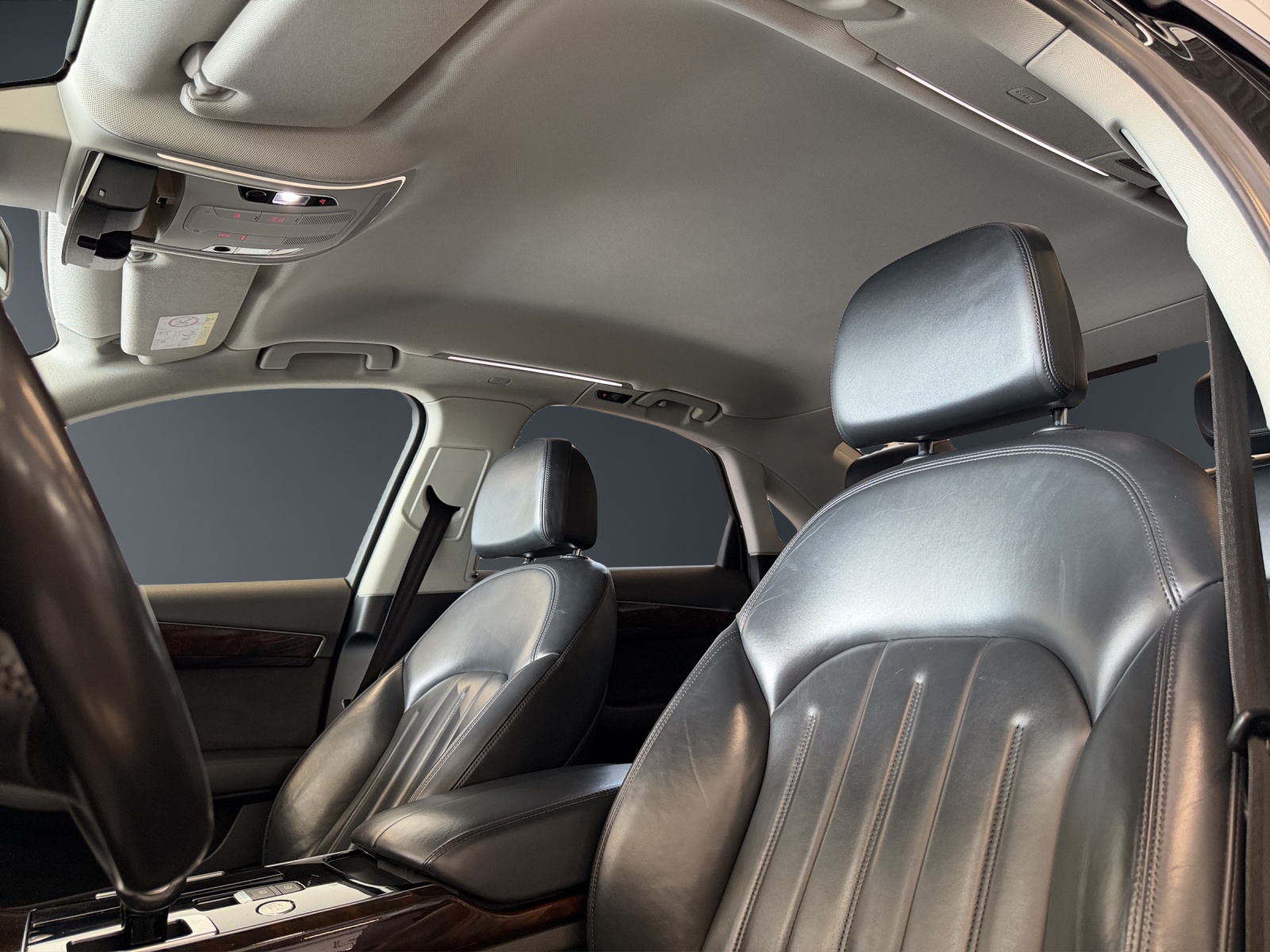 AUDI A8 3.0 TDI ultra quattro tiptronic-image-17