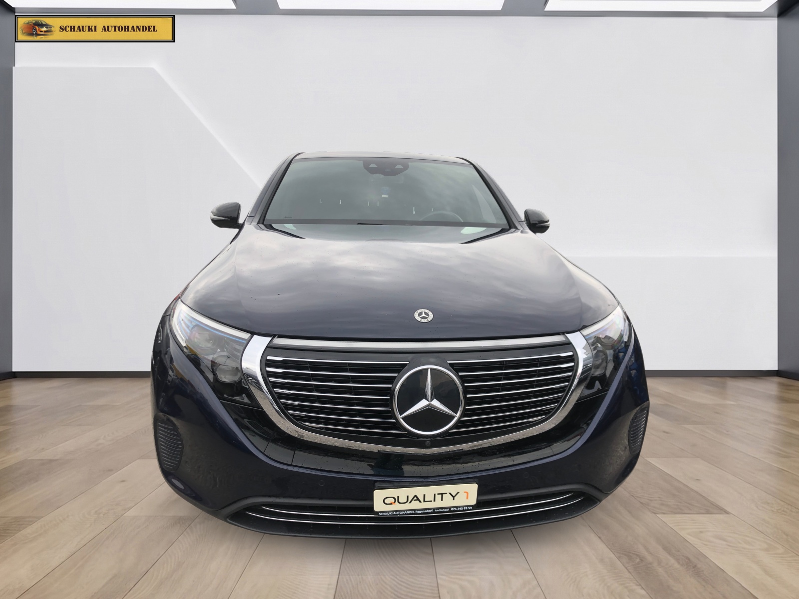 MERCEDES-BENZ EQC 400 4Matic-showroom-element-1