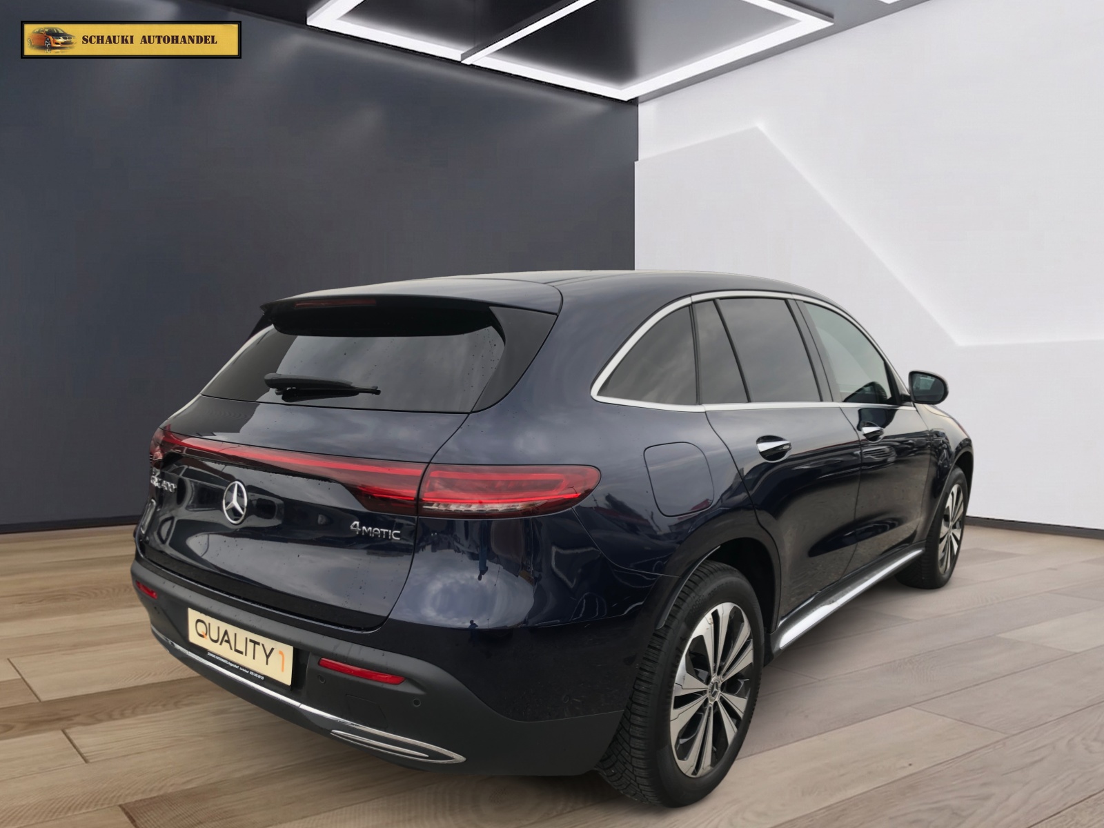 MERCEDES-BENZ EQC 400 4Matic-showroom-element-3