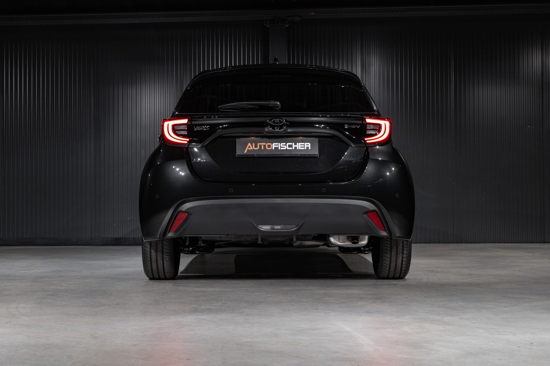 TOYOTA Yaris 1.5 e-CVT-image-6