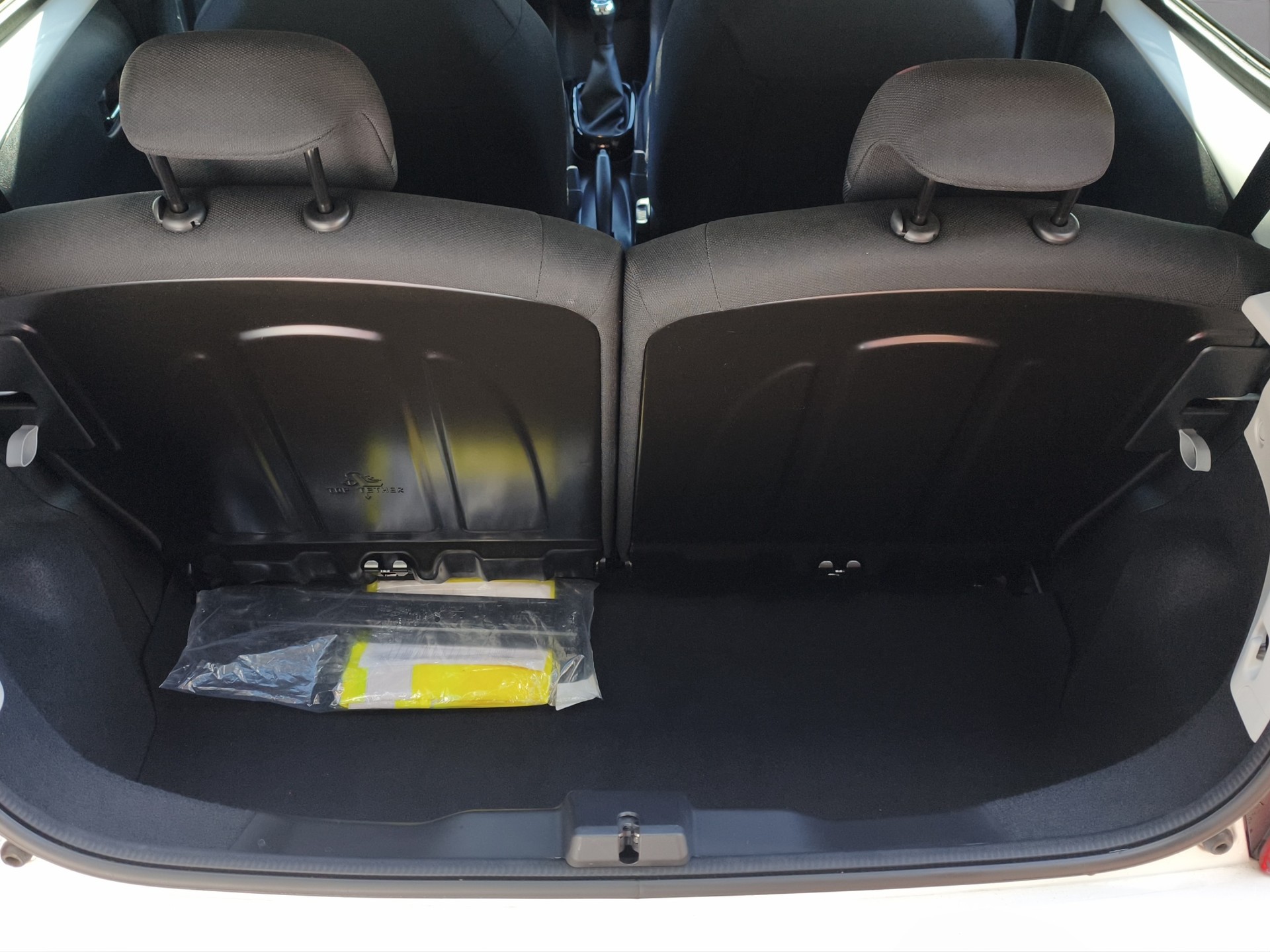 PEUGEOT 108 1.2 VTi Allure-image-16