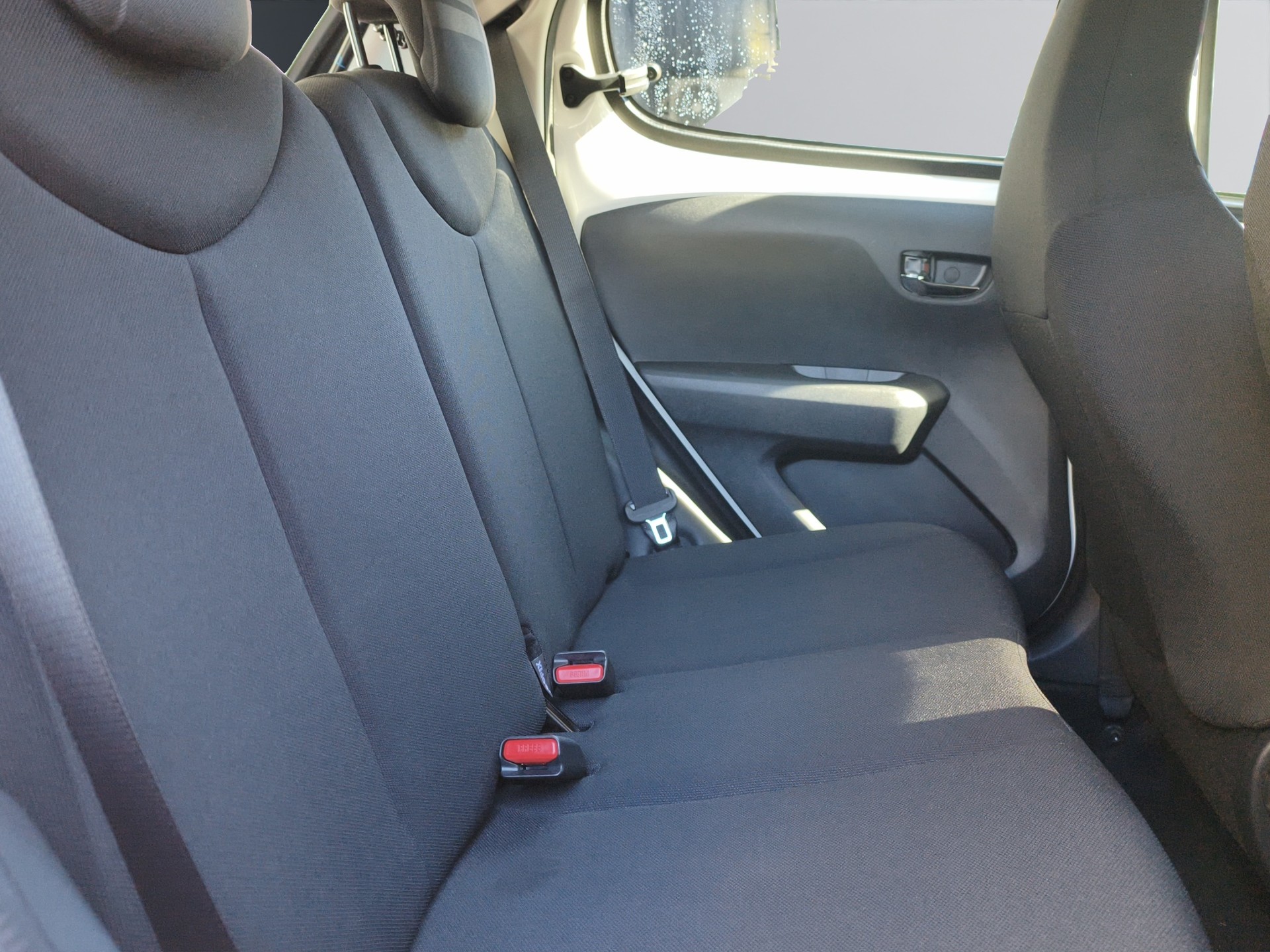 PEUGEOT 108 1.2 VTi Allure-image-15