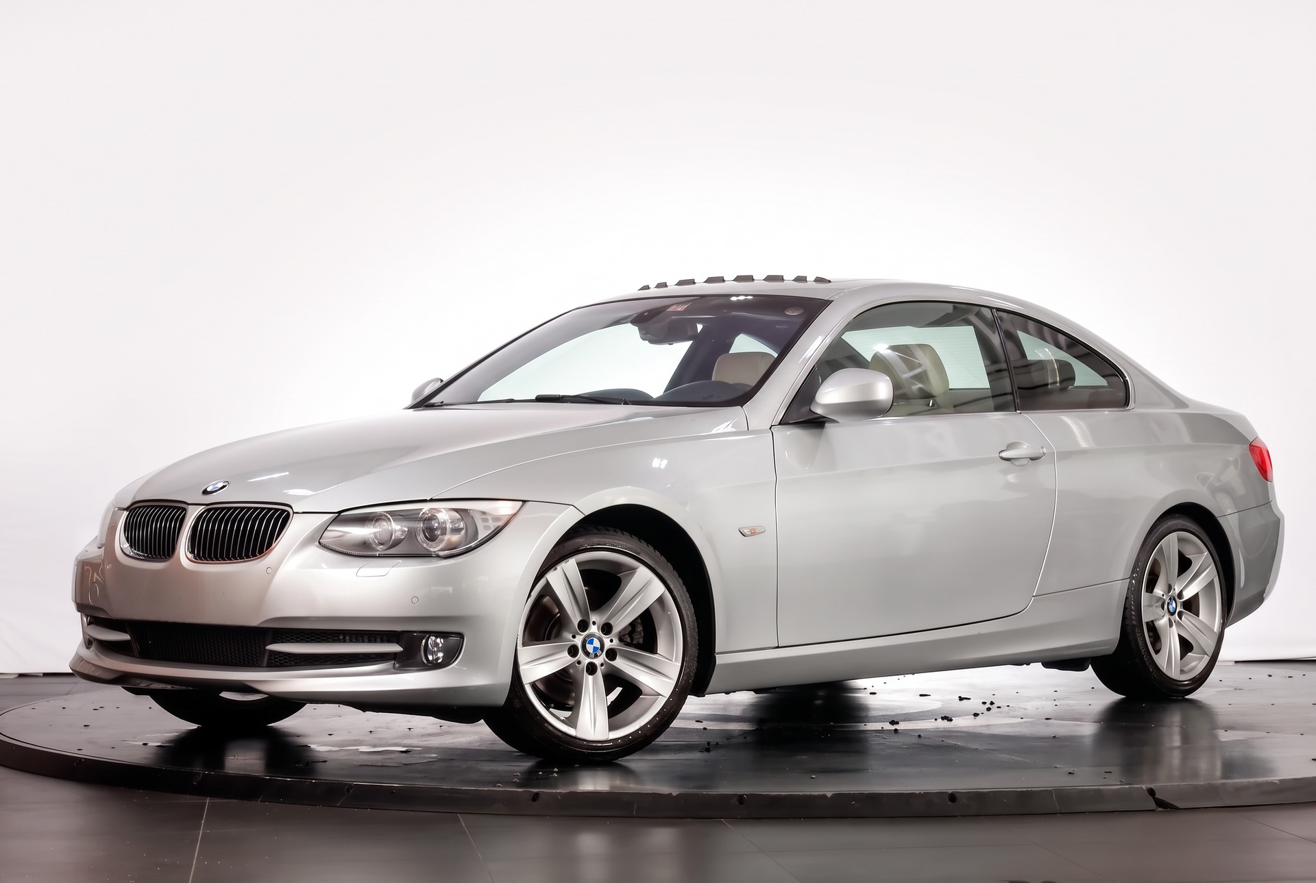 BMW 330d xDrive Coupé Steptronic Pack M Sport • Cuir Dakota • Toit ouvrant-image-5