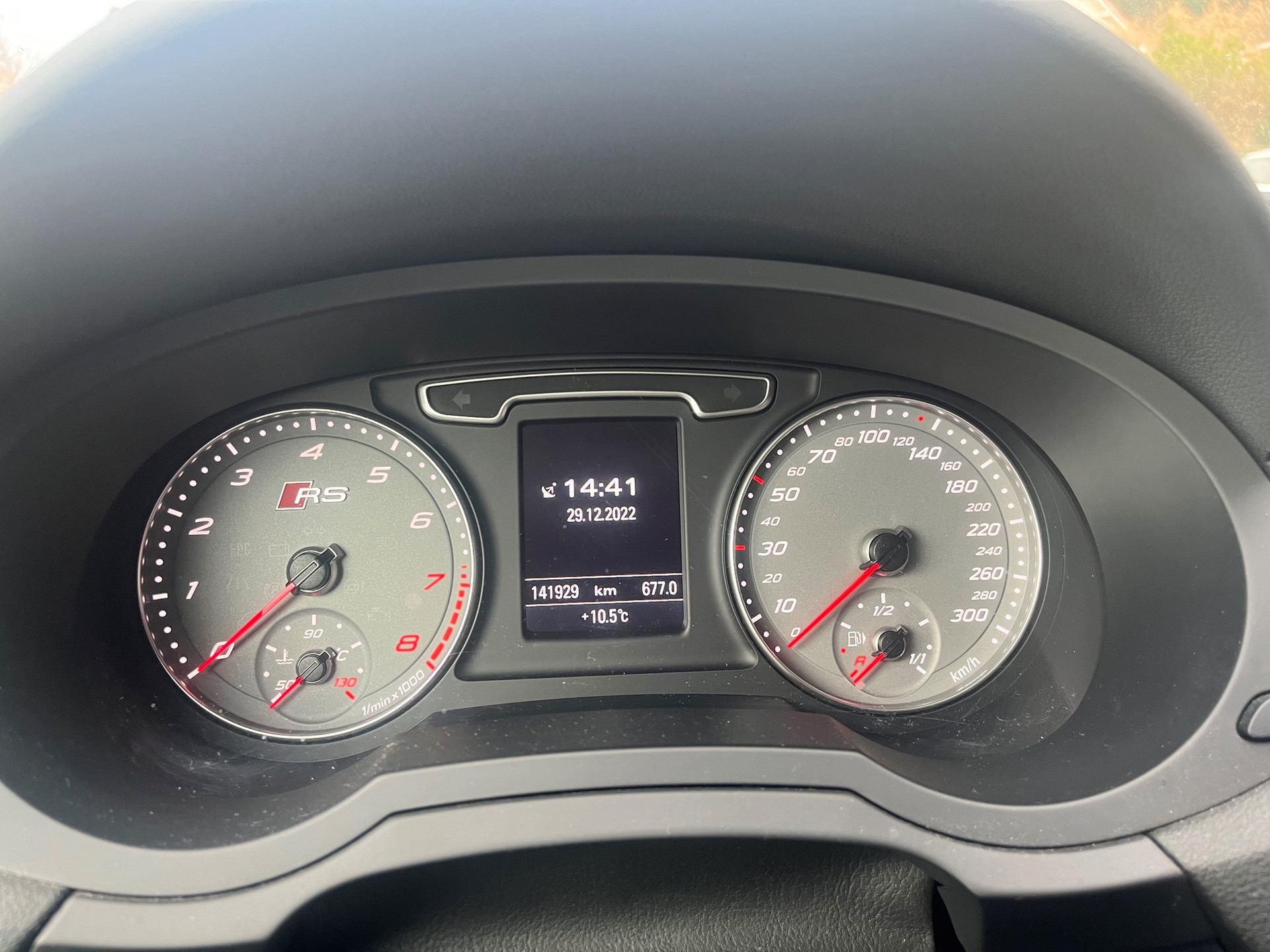 AUDI RS Q3 2.5 TFSI quattro S-tronic-image-13