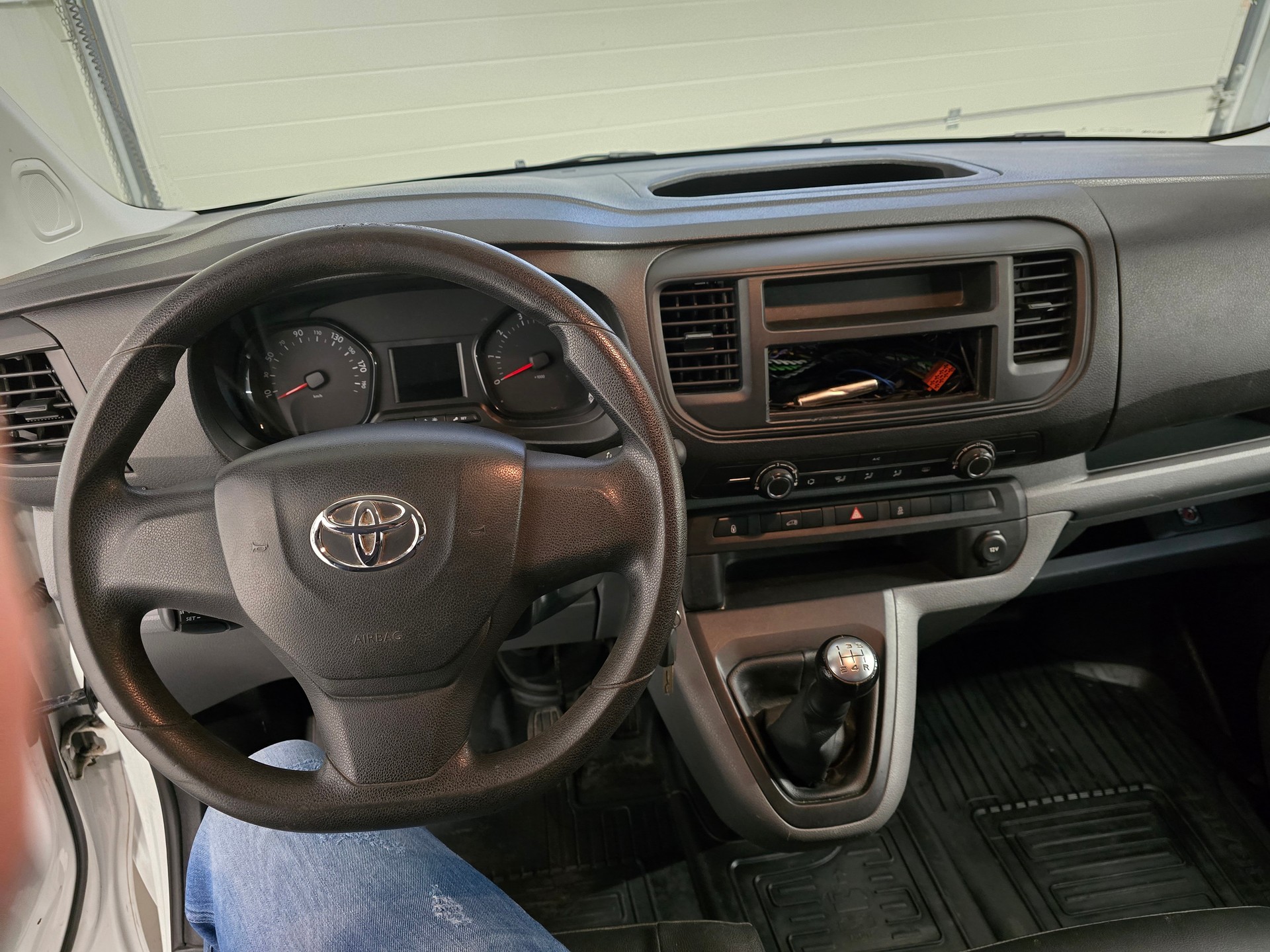 TOYOTA Proace 1.6D Panel Van L0 Terra-image-4