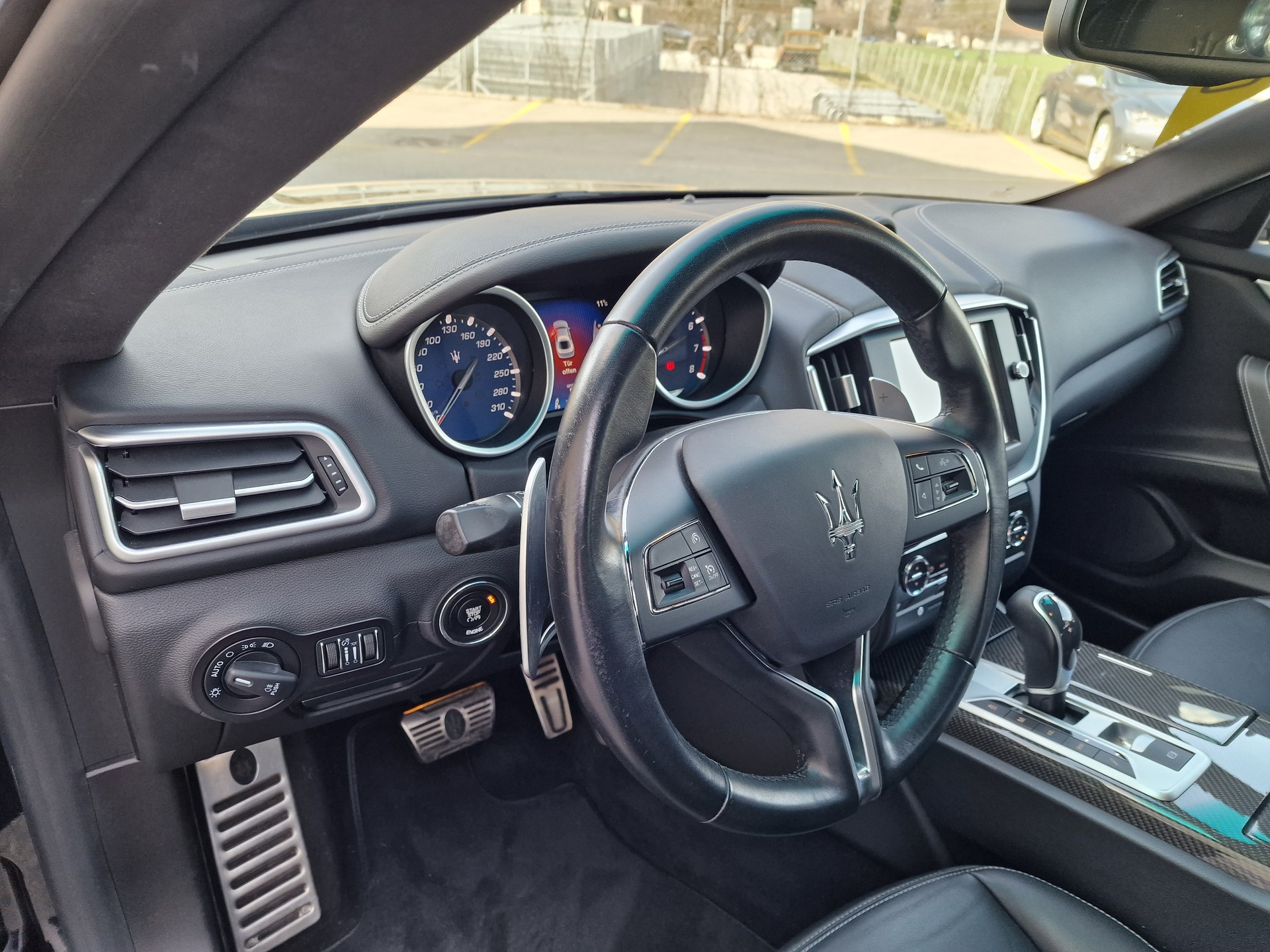 MASERATI Ghibli S Q4 3.0 V6 Swiss Mountain Ed. Automatica-image-18
