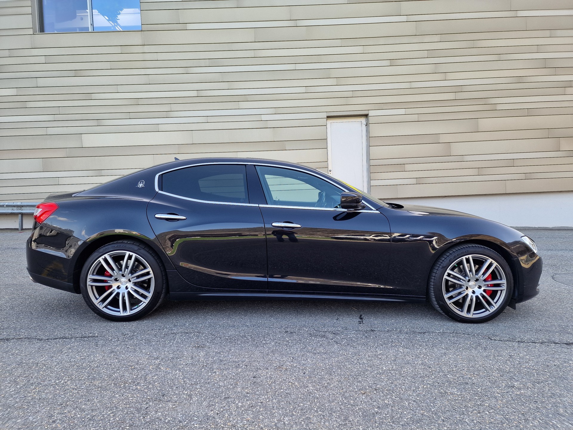 MASERATI Ghibli S Q4 3.0 V6 Swiss Mountain Ed. Automatica-image-5