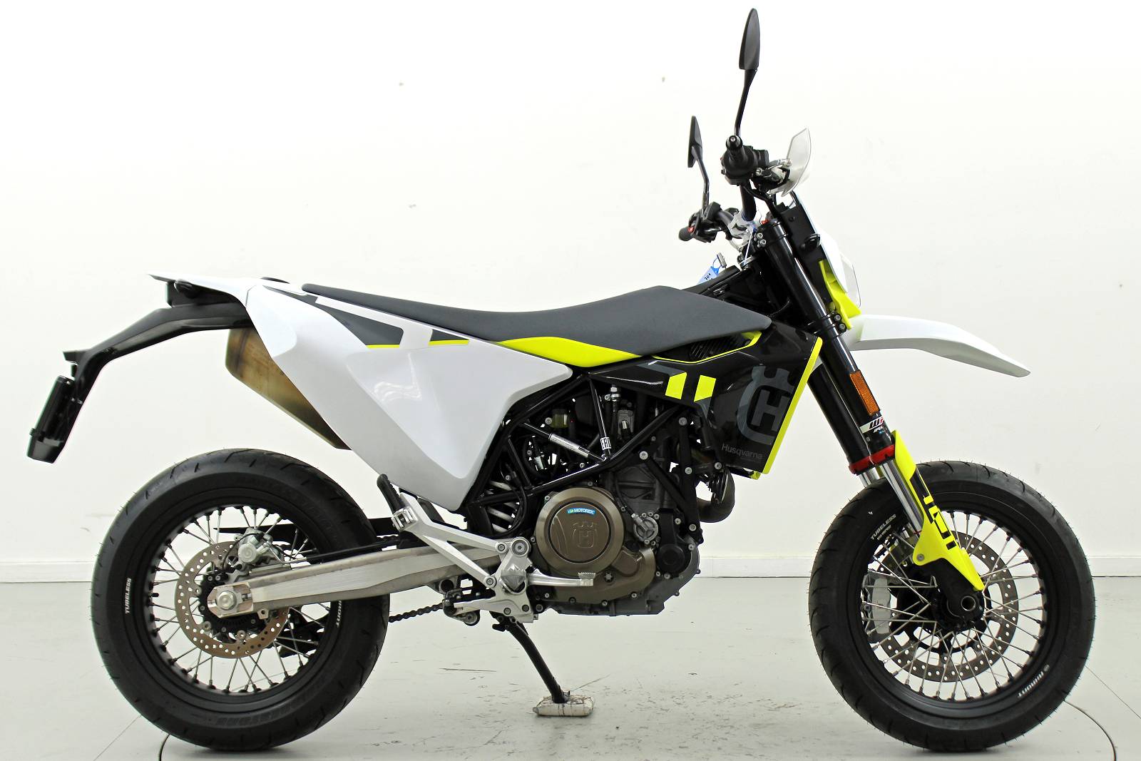 HUSQVARNA 701 Supermoto-image-3