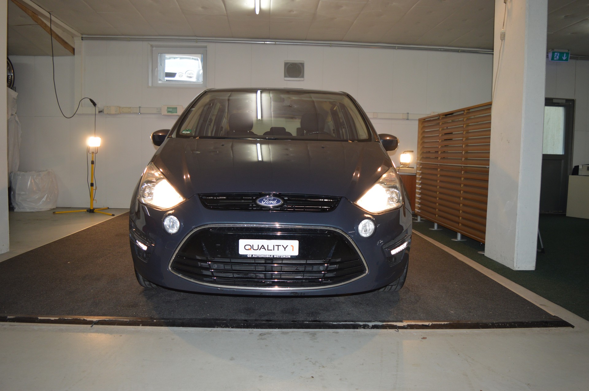 FORD S-Max 2.0 SCTi Titanium PowerShift-showroom-element-2