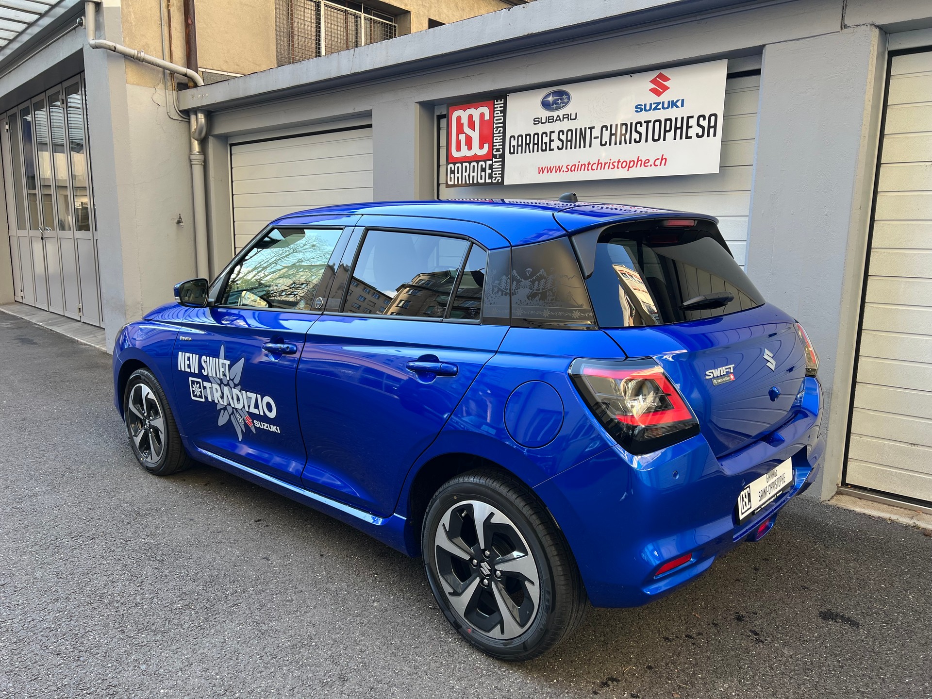 SUZUKI Swift 1.2 Tradizio Top Hybrid CVT-image-4