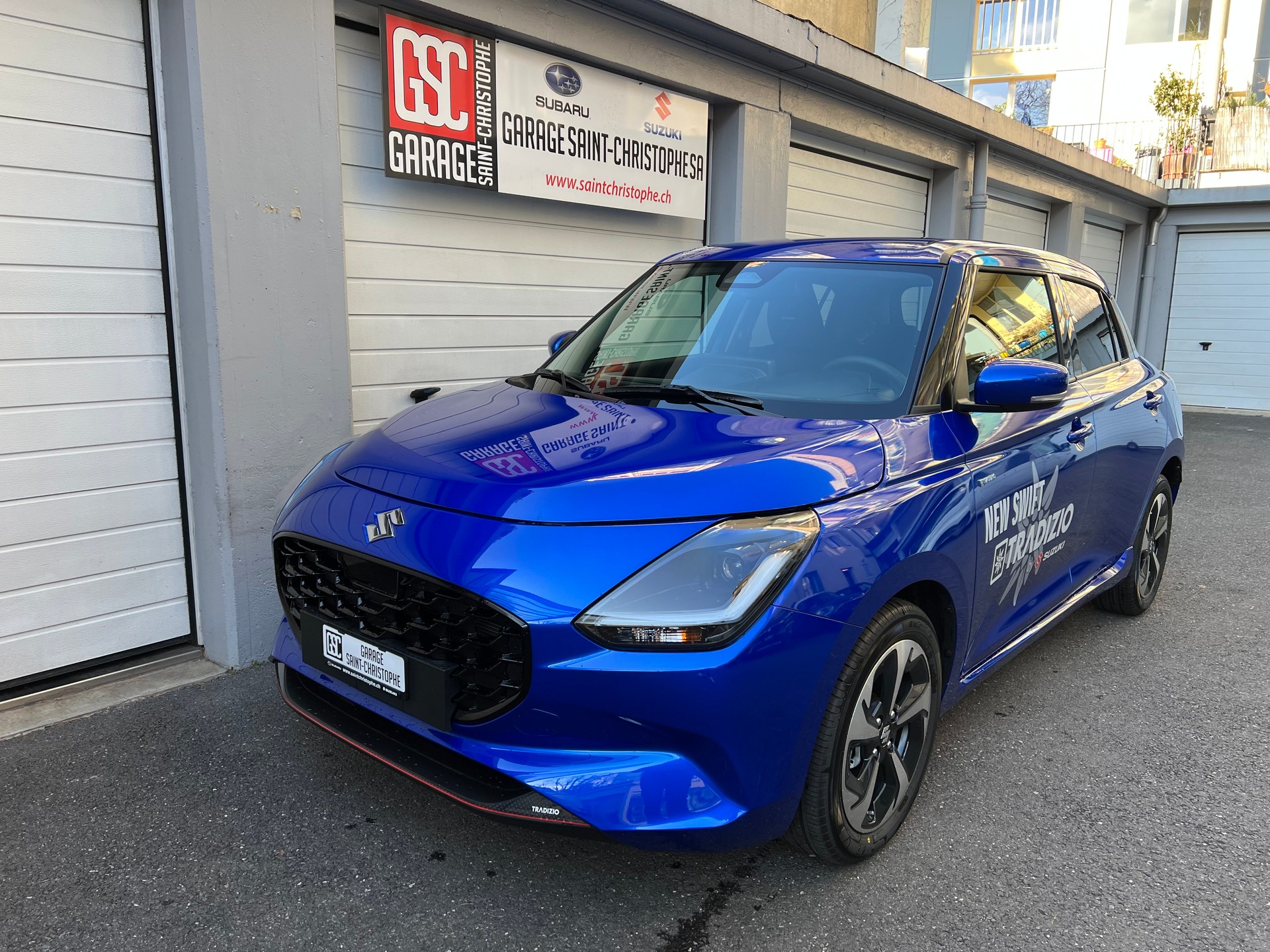 SUZUKI Swift 1.2 Tradizio Top Hybrid CVT-image-2