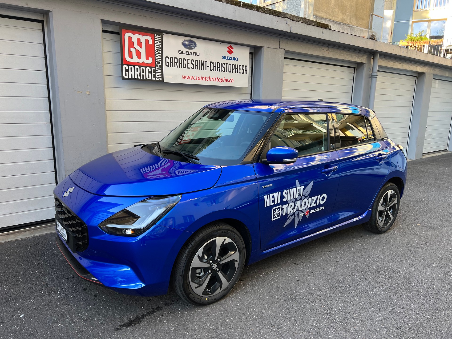 SUZUKI Swift 1.2 Tradizio Top Hybrid CVT-image-1