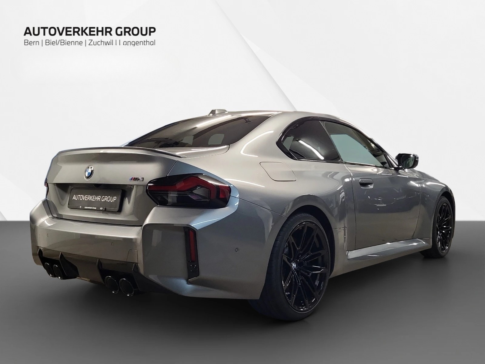 BMW M2 Steptronic-showroom-element-3