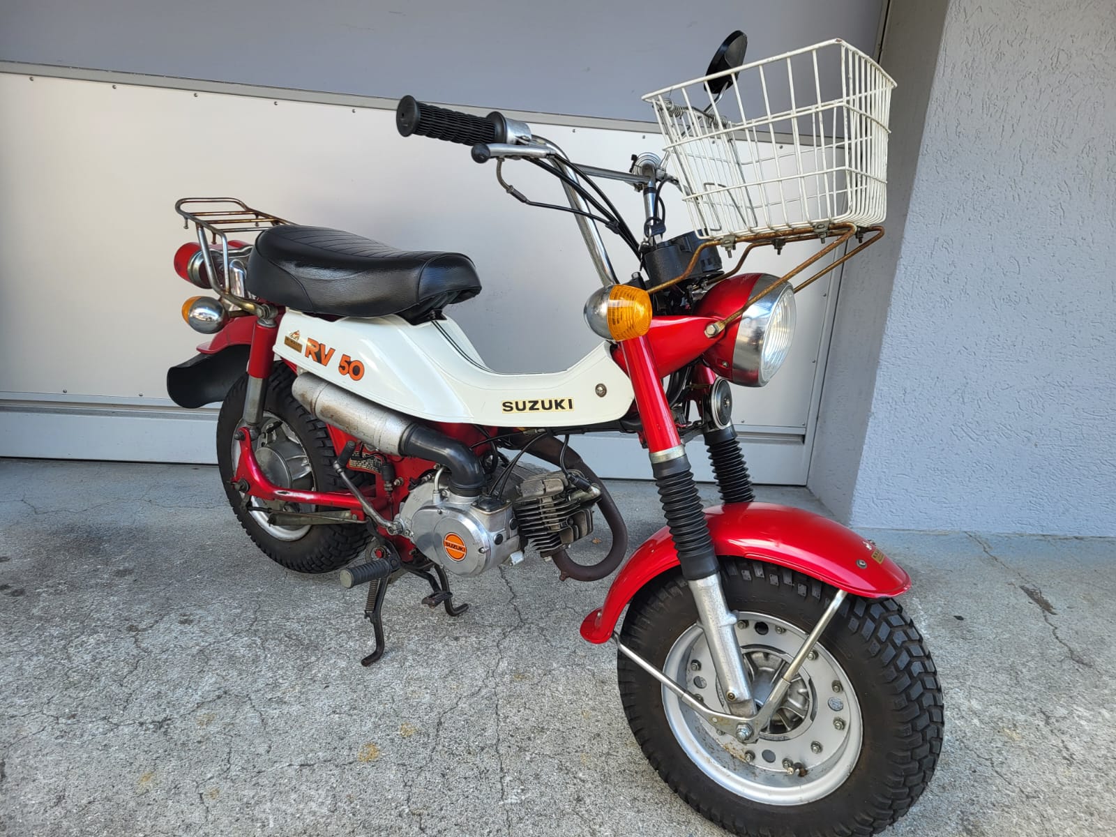 SUZUKI RV50-image-0