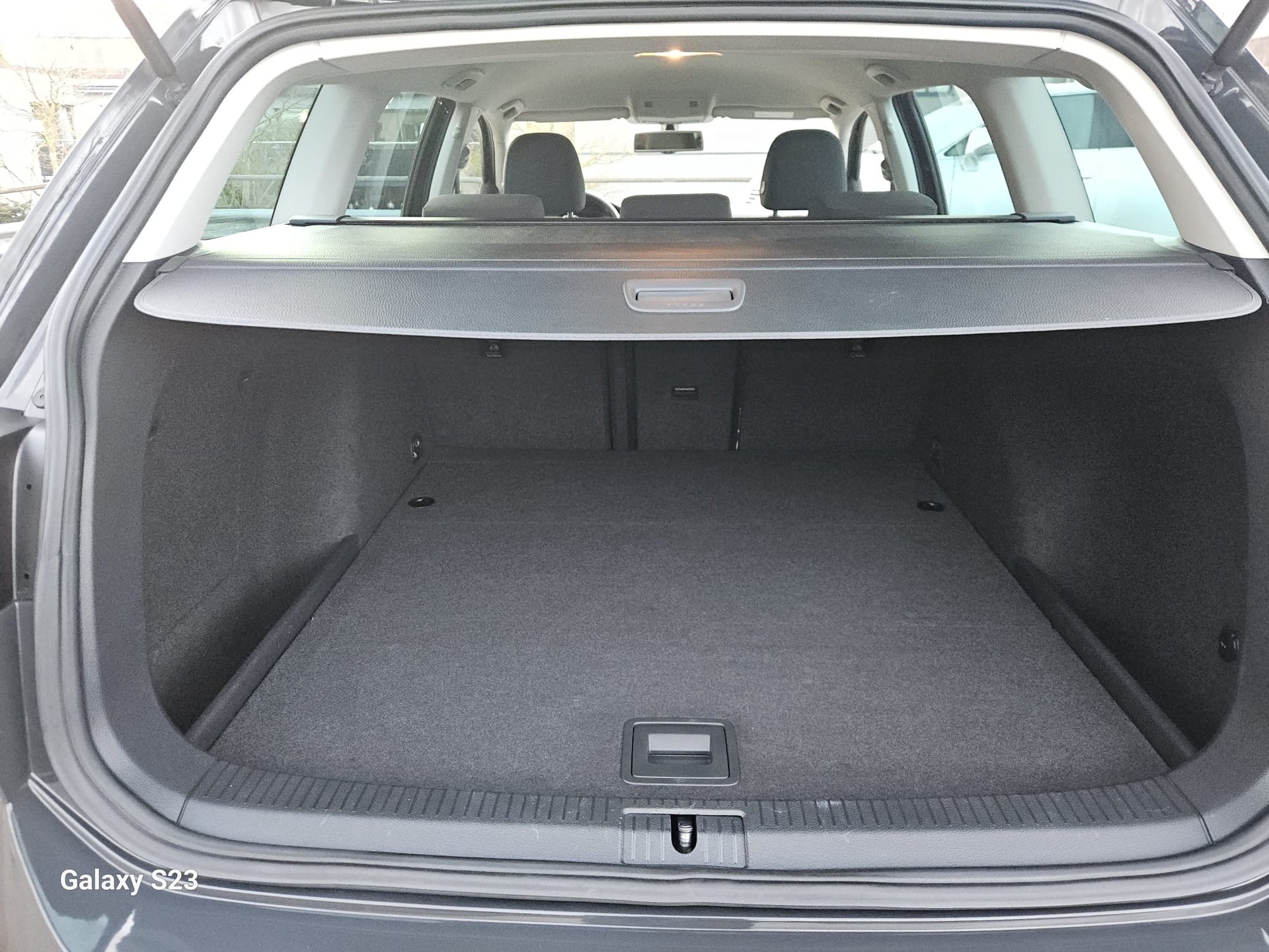 VW Golf Variant 1.6 TDI Comfortline 4Motion-image-10