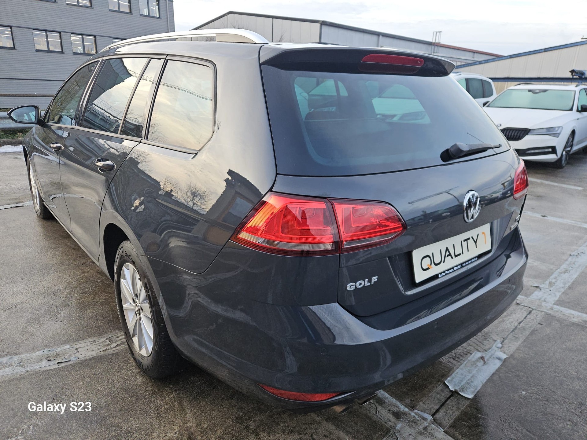 VW Golf Variant 1.6 TDI Comfortline 4Motion-image-2