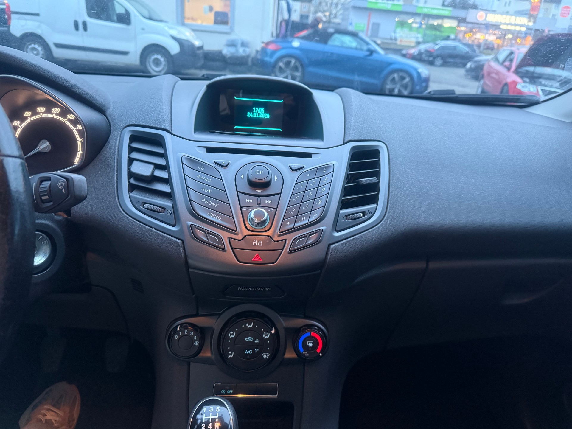 FORD Fiesta 1.0 SCTi Titanium-image-3