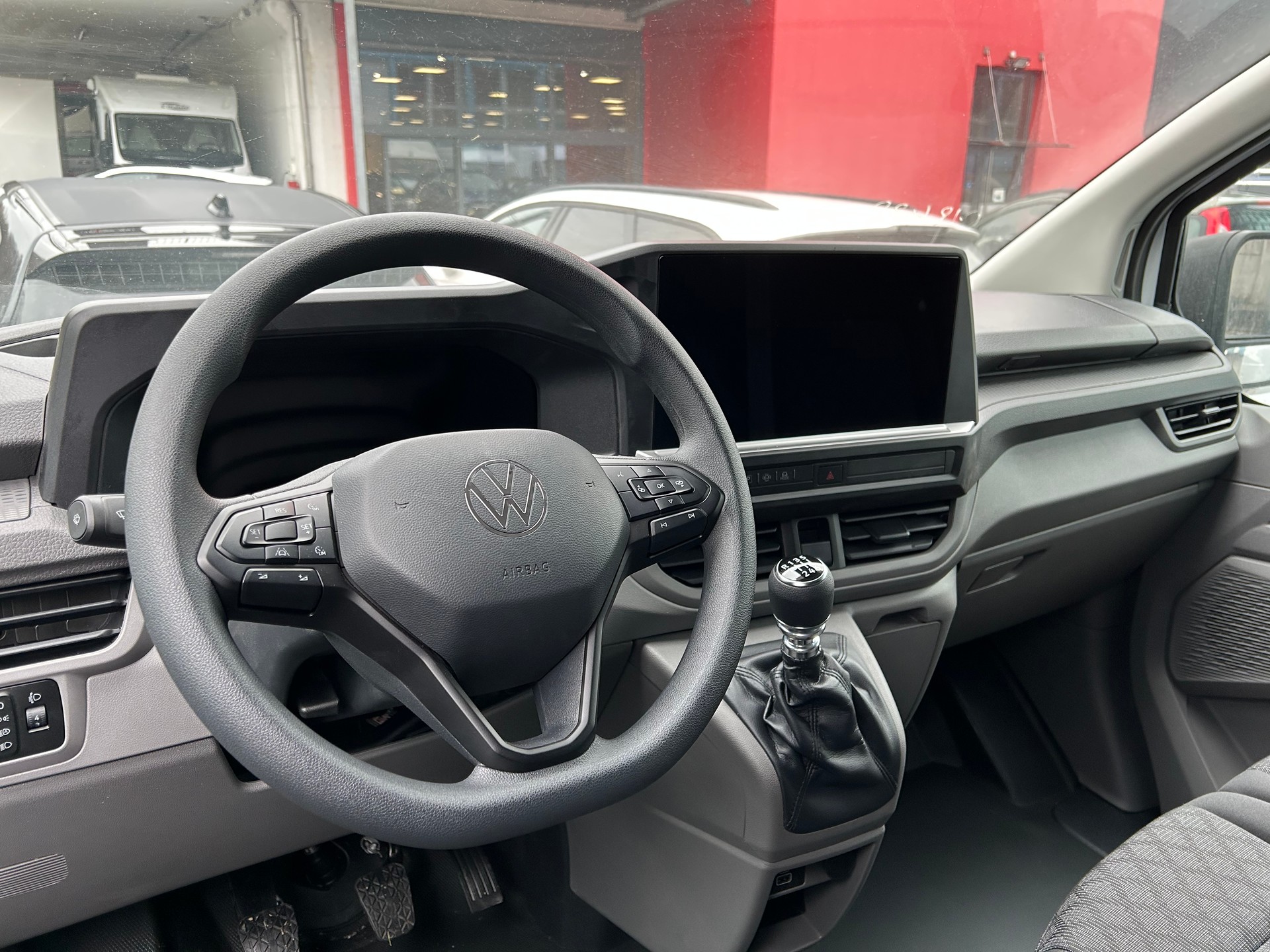VW Transporter 2.0 TDI-image-13