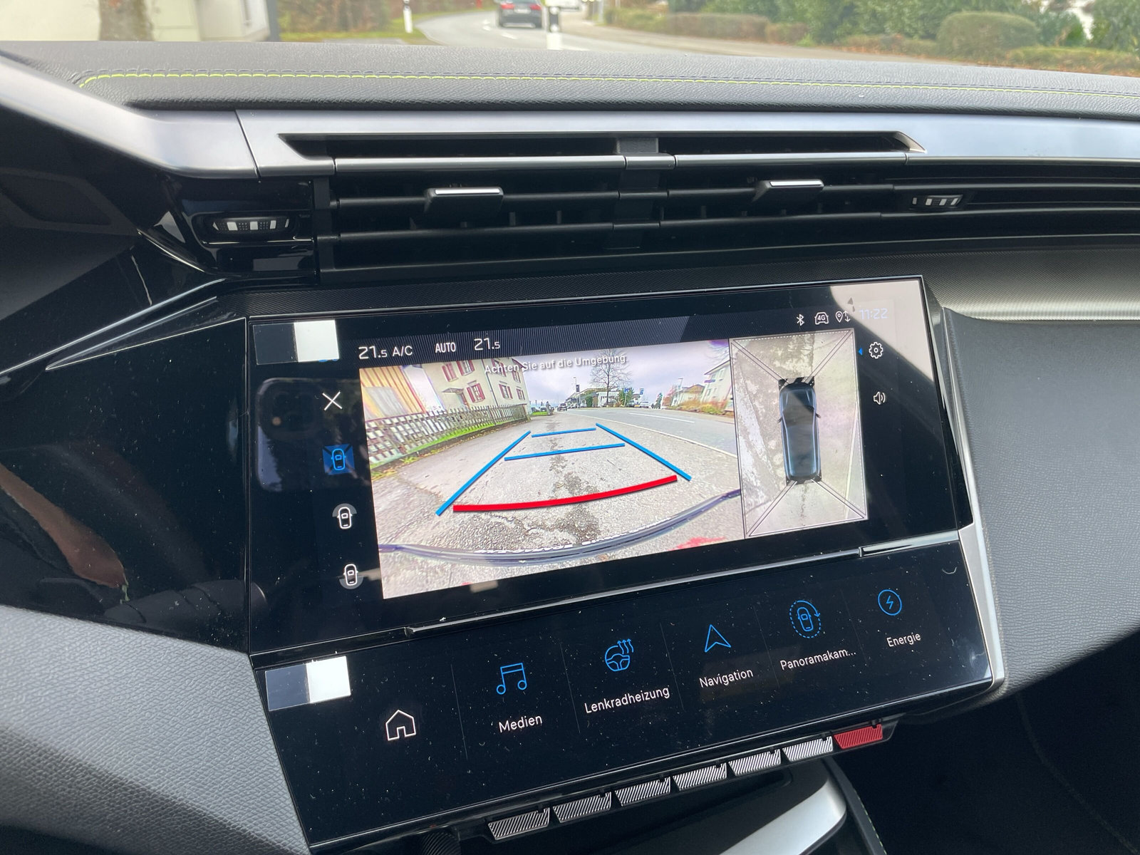 PEUGEOT 308 1.6 PHEV 195 GT-image-9