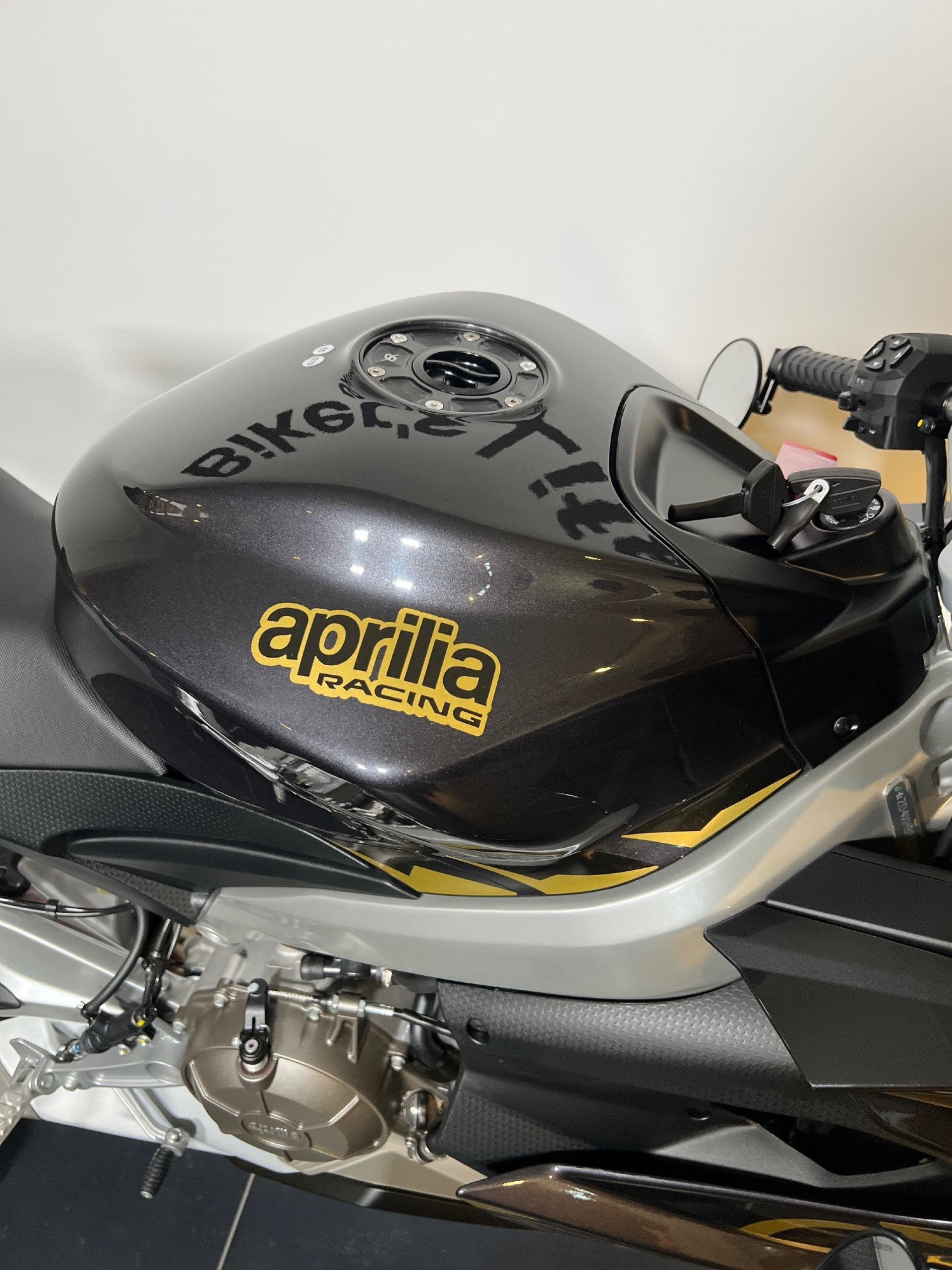 APRILIA RS 660-showroom-element-2
