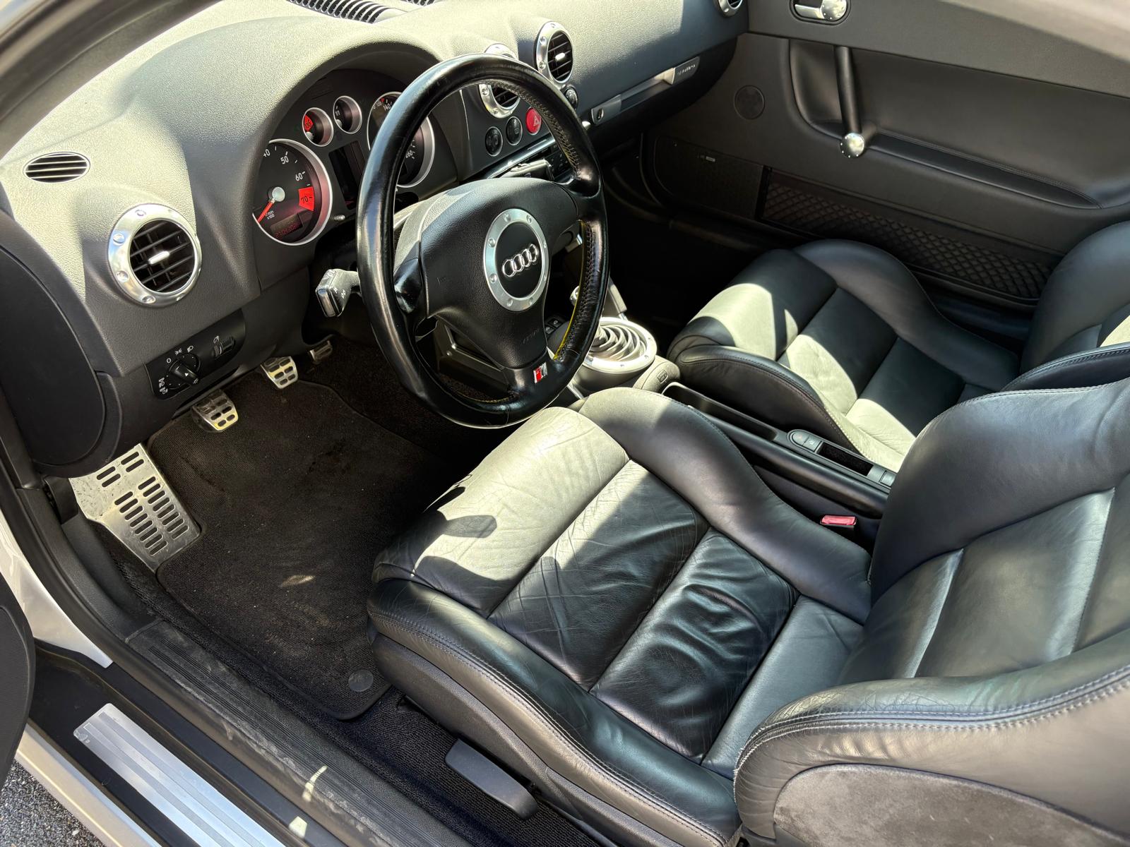 AUDI TT Roadster 1.8 T quattro-image-5