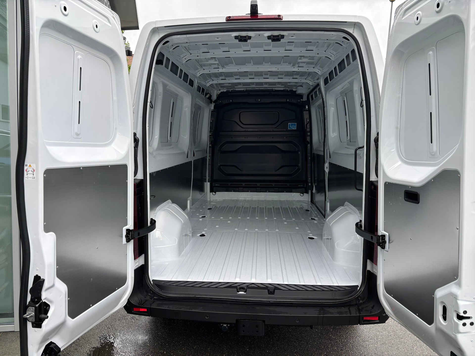 NISSAN Interstar 150 3.5L3H2 N-Connecta-image-4