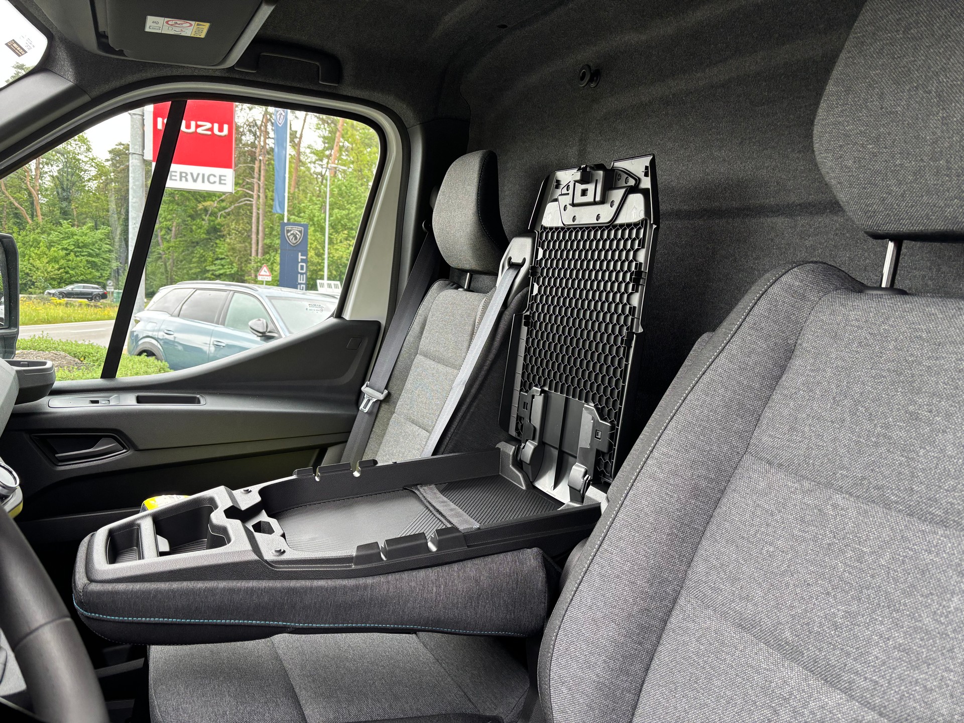 NISSAN Interstar 150 3.5L3H2 N-Connecta-image-9