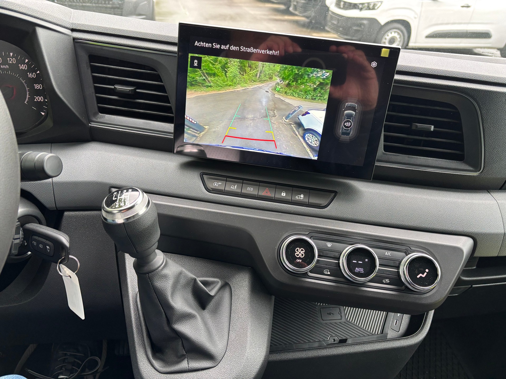 NISSAN Interstar 150 3.5L3H2 N-Connecta-image-11