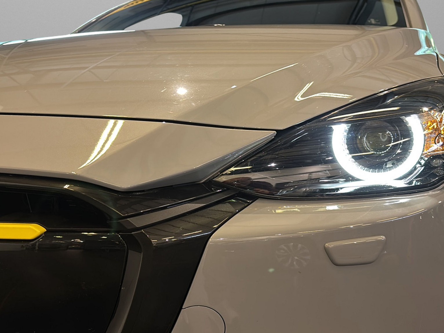 MAZDA 2 SKYACTIV-G 90 Homura Automat-image-17