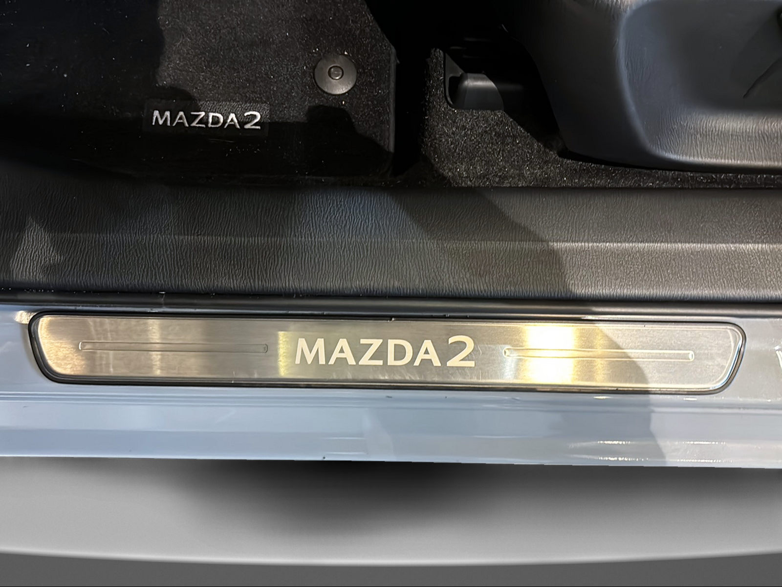 MAZDA 2 SKYACTIV-G 90 Homura Automat-image-15