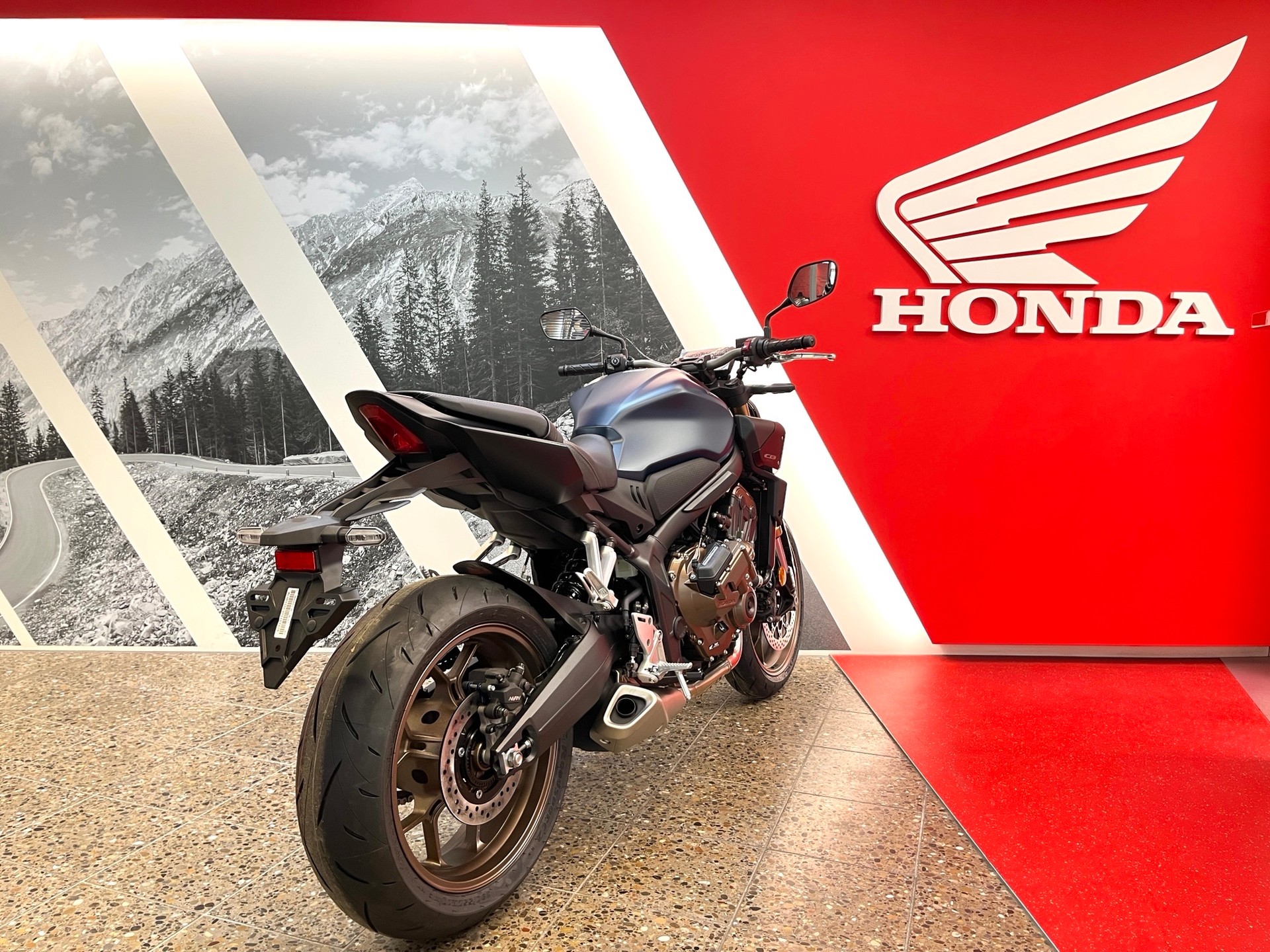 HONDA CB 650 R E-Clutch-image-3