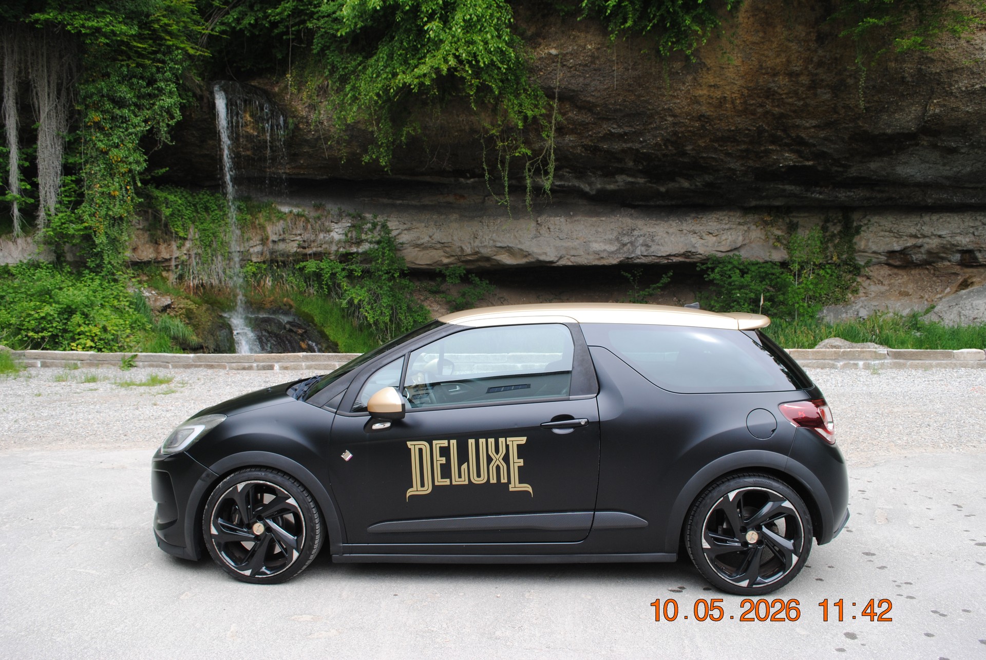DS AUTOMOBILES DS 3 1.6 THP Performance Black Spezial-image-8