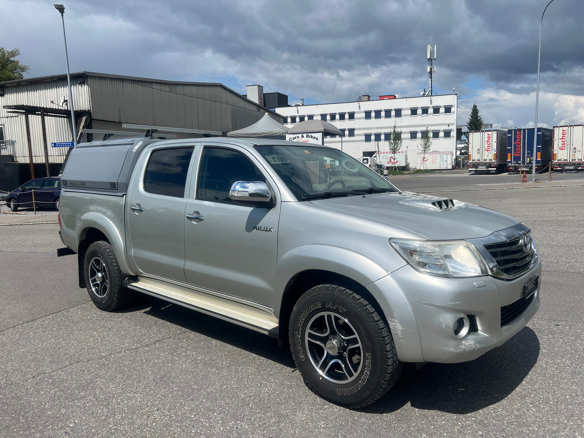 TOYOTA Hilux 3.0 4WD Double Cab Sol Premium A