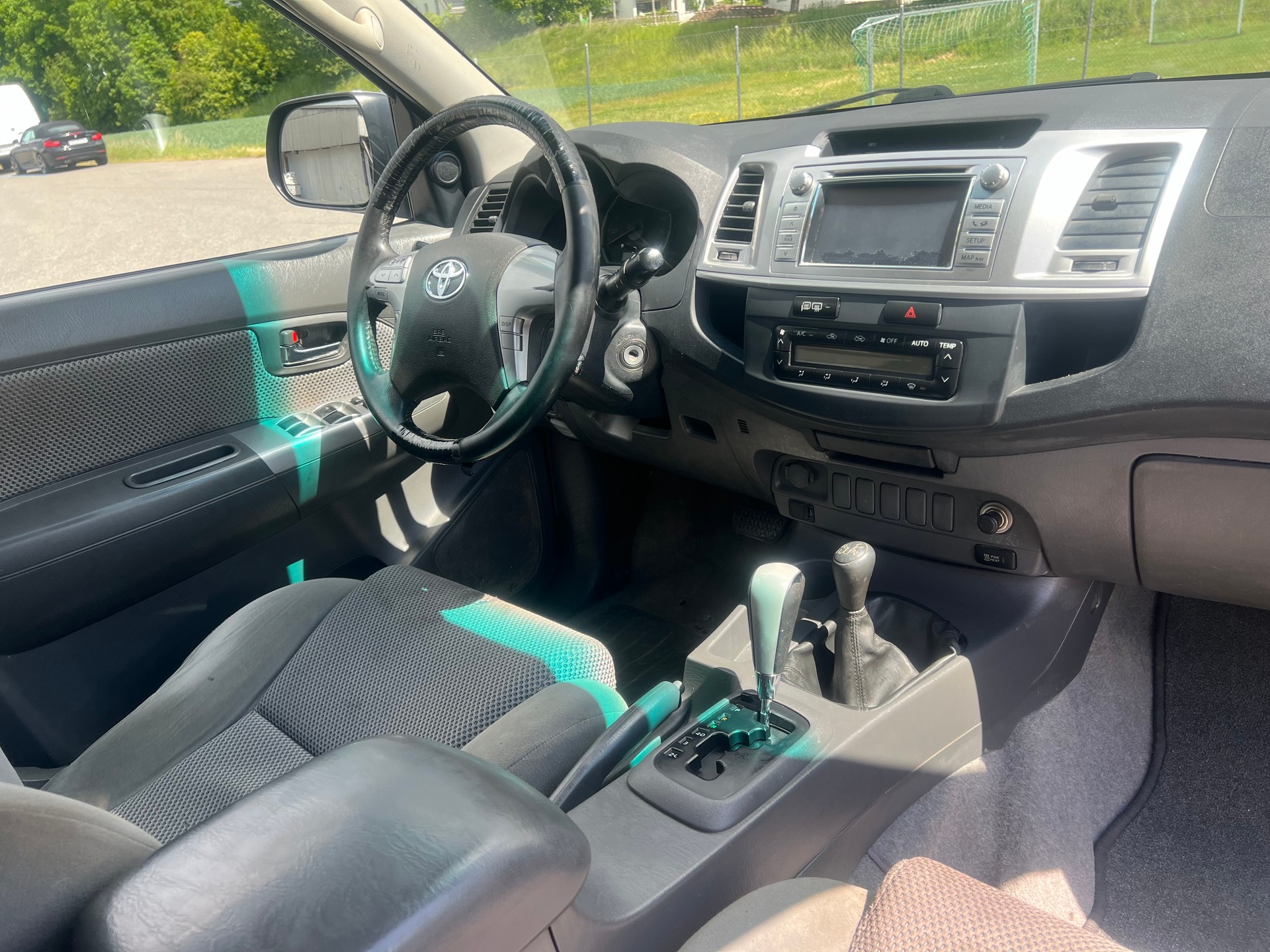 TOYOTA Hilux 3.0 4WD Double Cab Sol Premium A-image-10