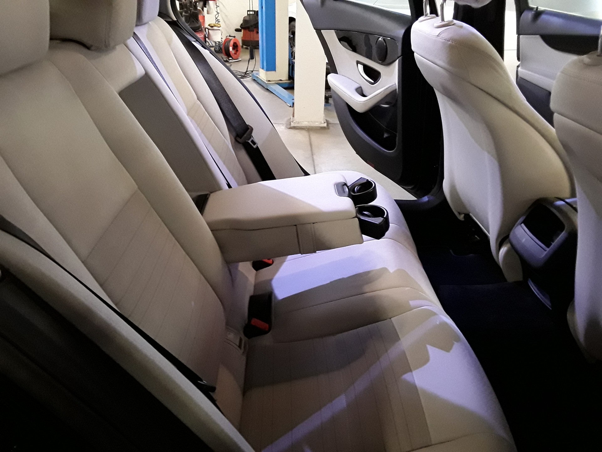 MERCEDES-BENZ C 200 BlueTEC 7G-Tronic-image-8