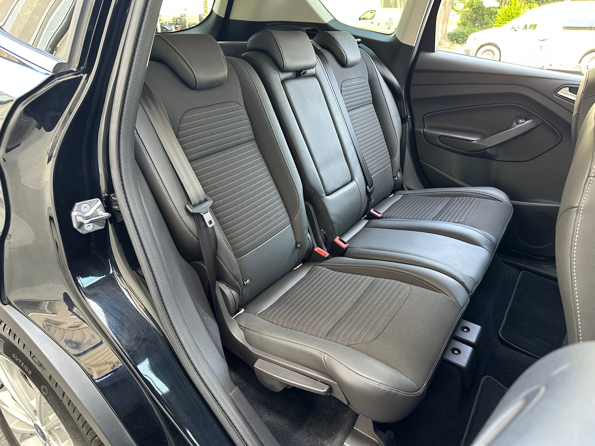 FORD Kuga 1.5 SCTi Titanium (182 PS) 4WD Automatic-image-16