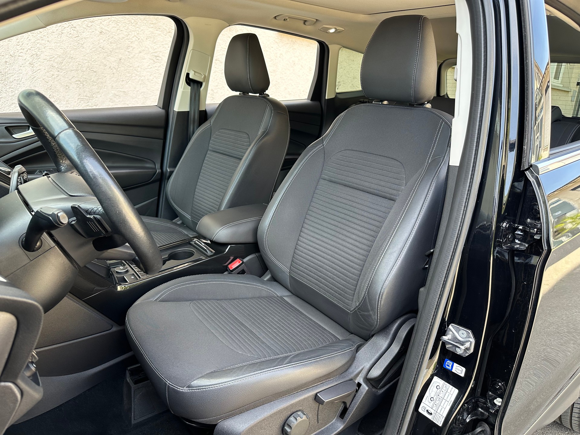 FORD Kuga 1.5 SCTi Titanium (182 PS) 4WD Automatic-image-12