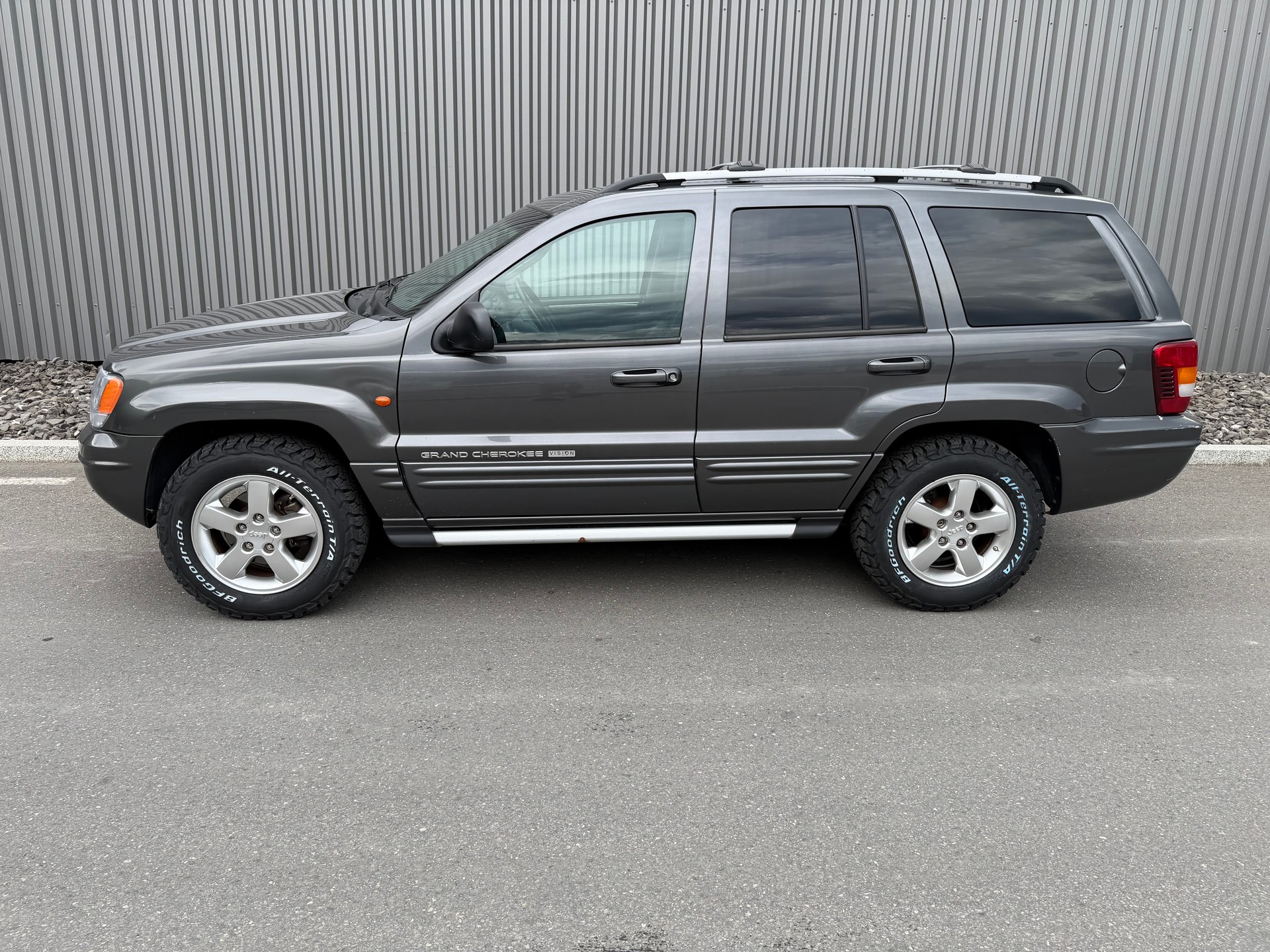JEEP Grand Cherokee 4.7 Vision Automatic-showroom-element-3