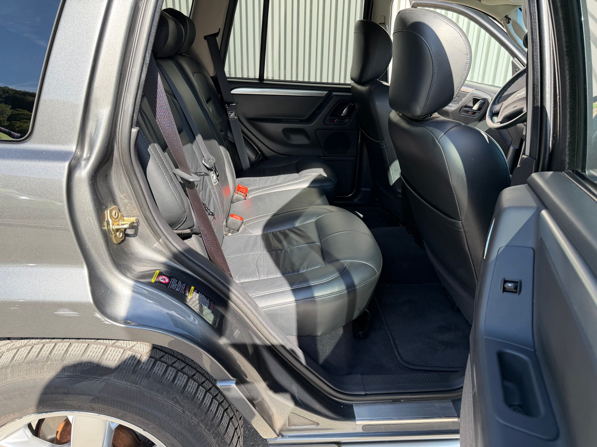 JEEP Grand Cherokee 4.7 Vision Automatic-image-24