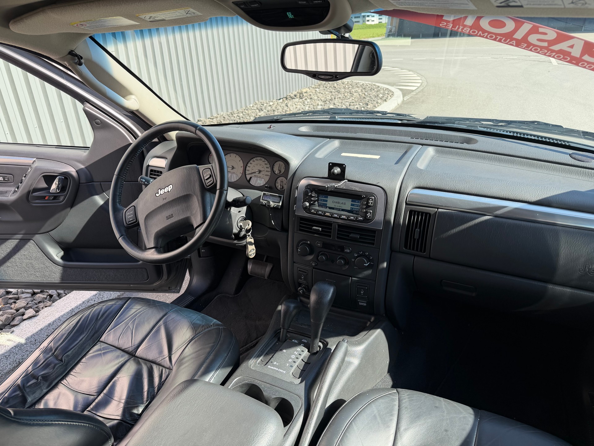 JEEP Grand Cherokee 4.7 Vision Automatic-image-25