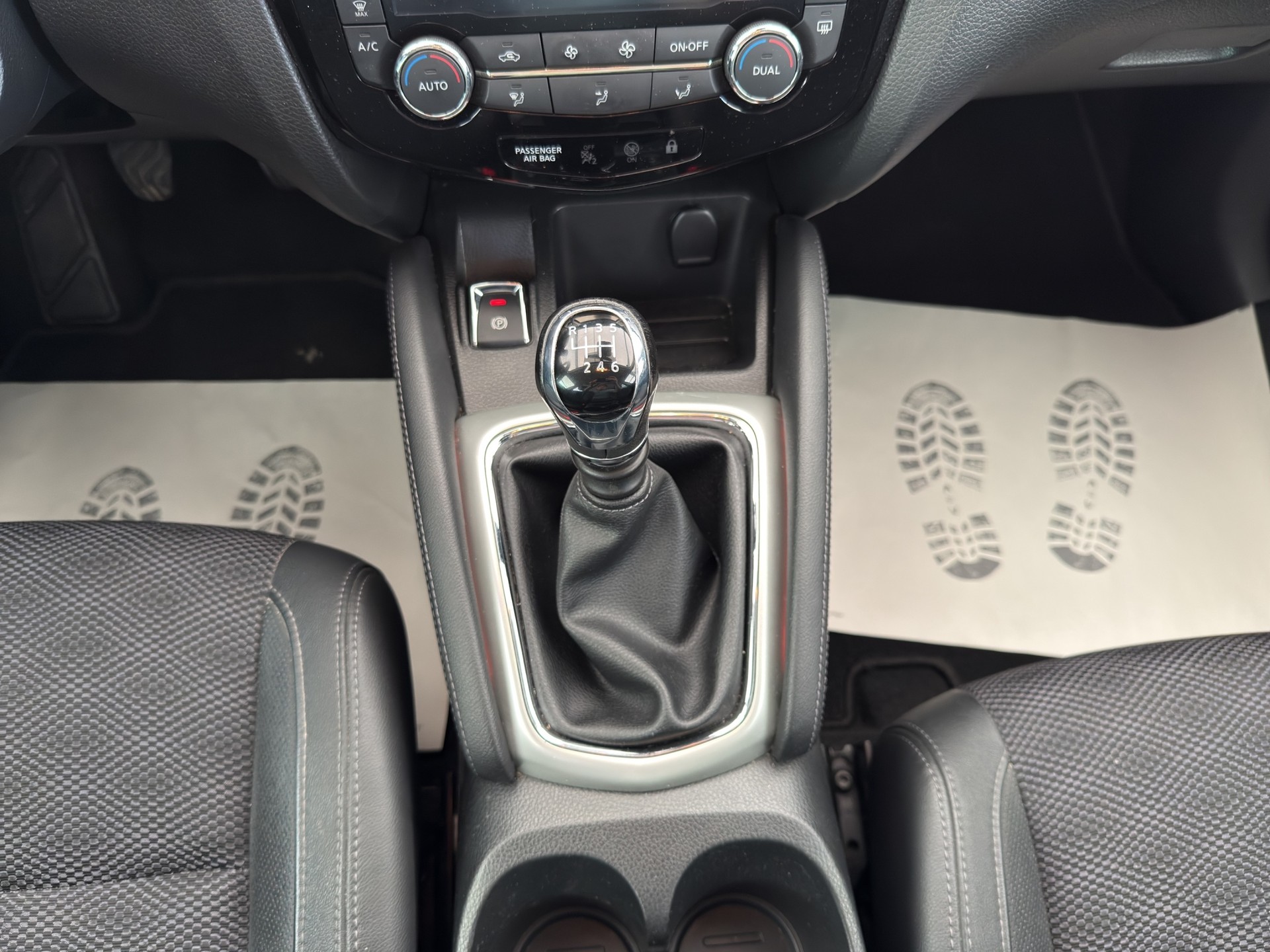 NISSAN Qashqai 1.6 DIG-T tekna-image-11