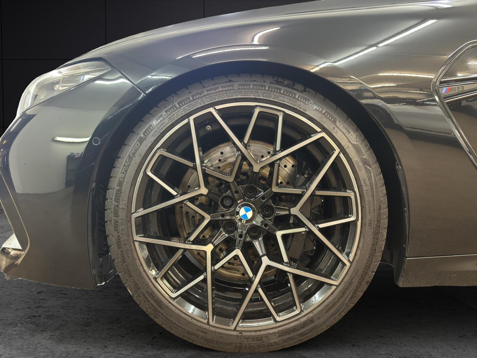 BMW M8 Competition xDrive Cabriolet-image-8