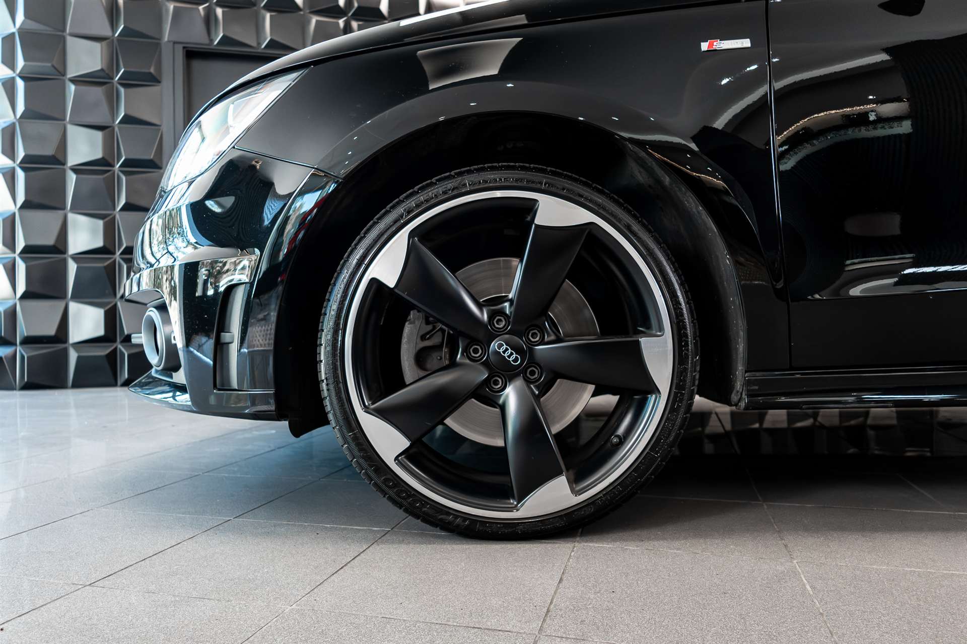 AUDI A1 Sport 1.4 TFSI Ambition S-tronic-image-19