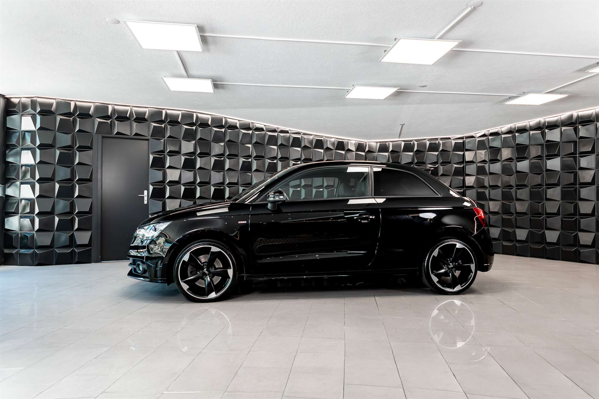 AUDI A1 Sport 1.4 TFSI Ambition S-tronic-showroom-element-1