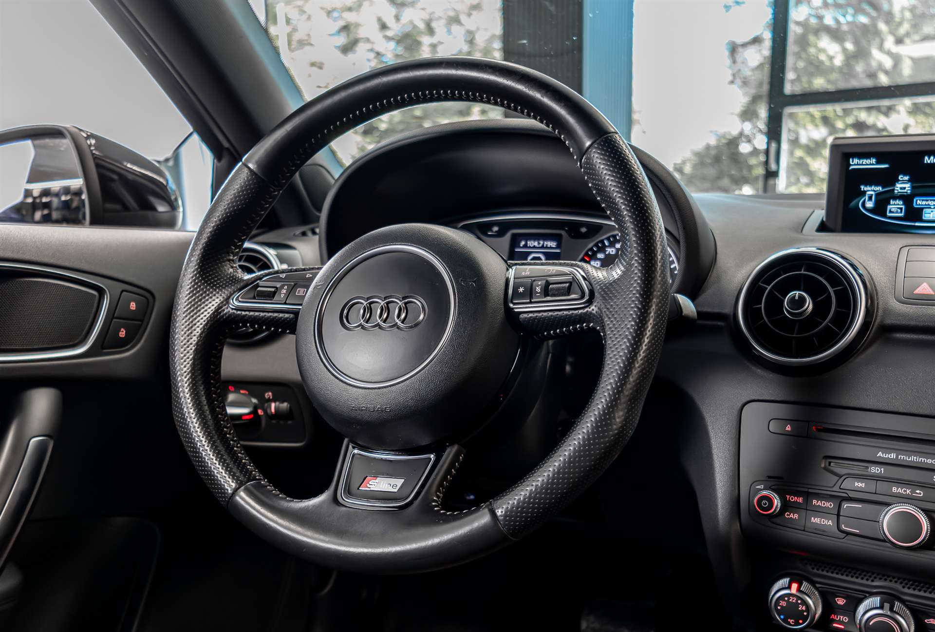AUDI A1 Sport 1.4 TFSI Ambition S-tronic-image-6