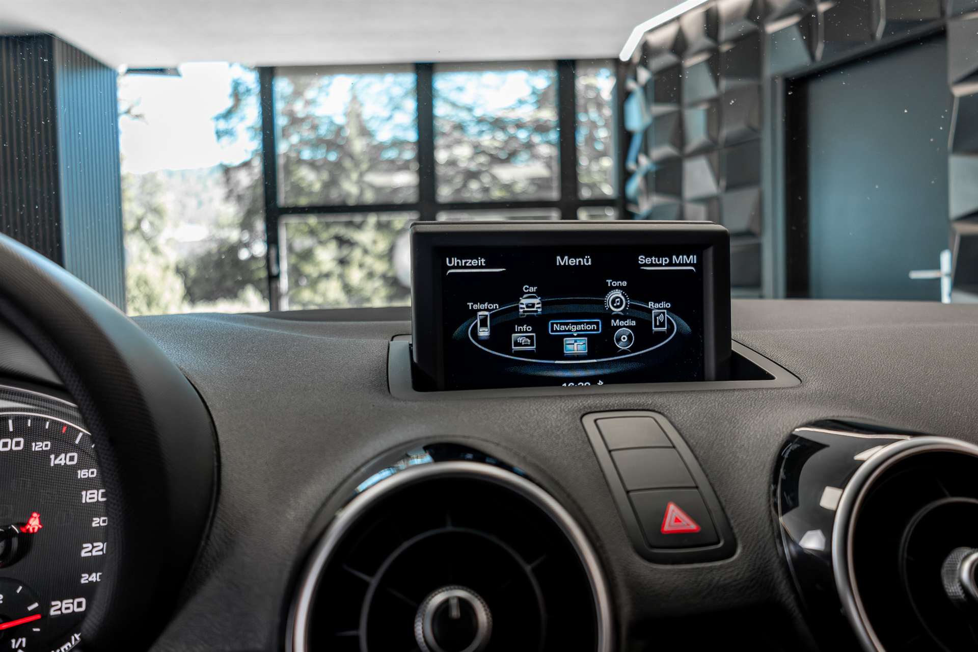 AUDI A1 Sport 1.4 TFSI Ambition S-tronic-image-12