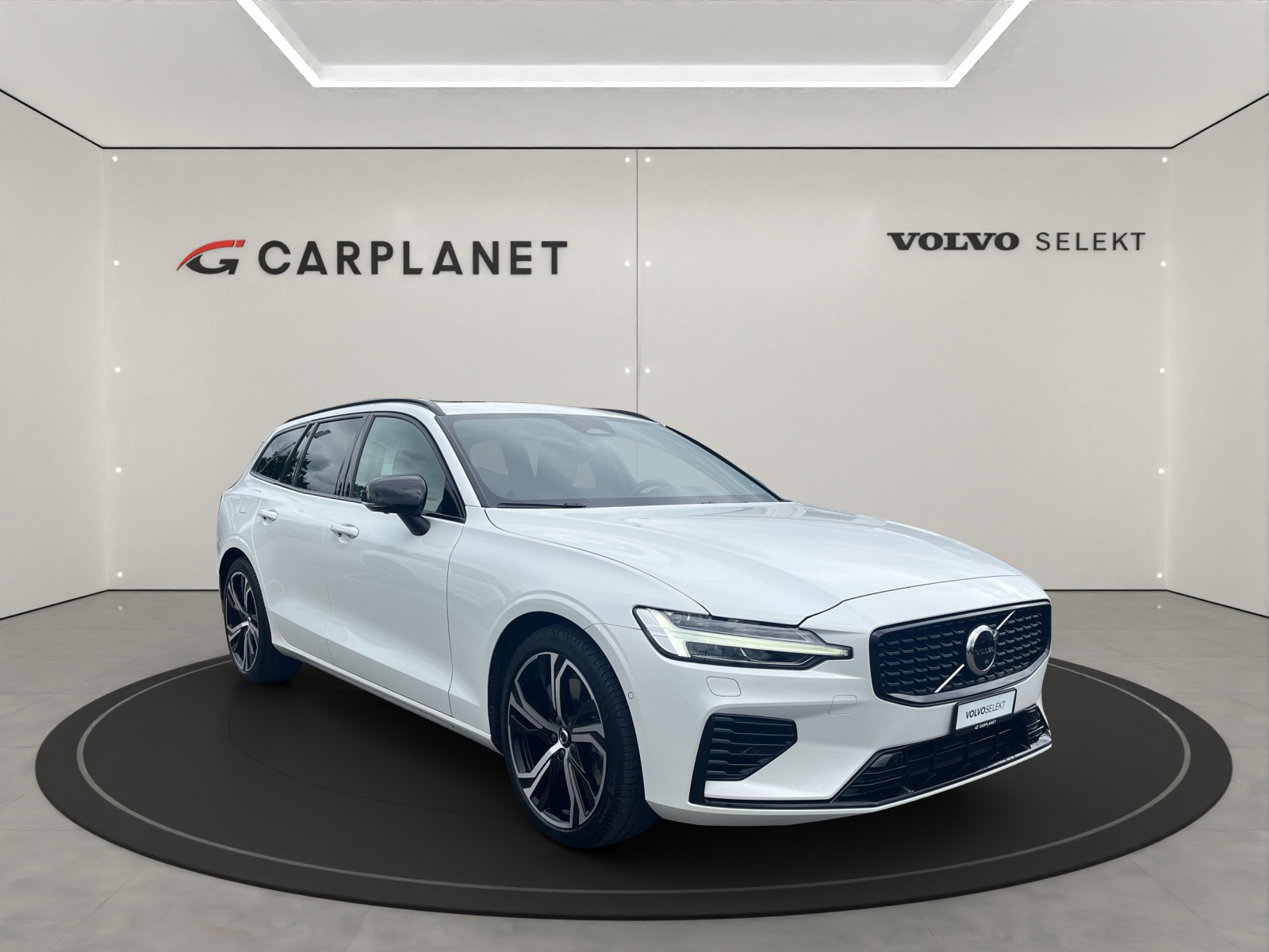 VOLVO V60 2.0 T6 TE Ultimate Dark eAWD-showroom-element-1