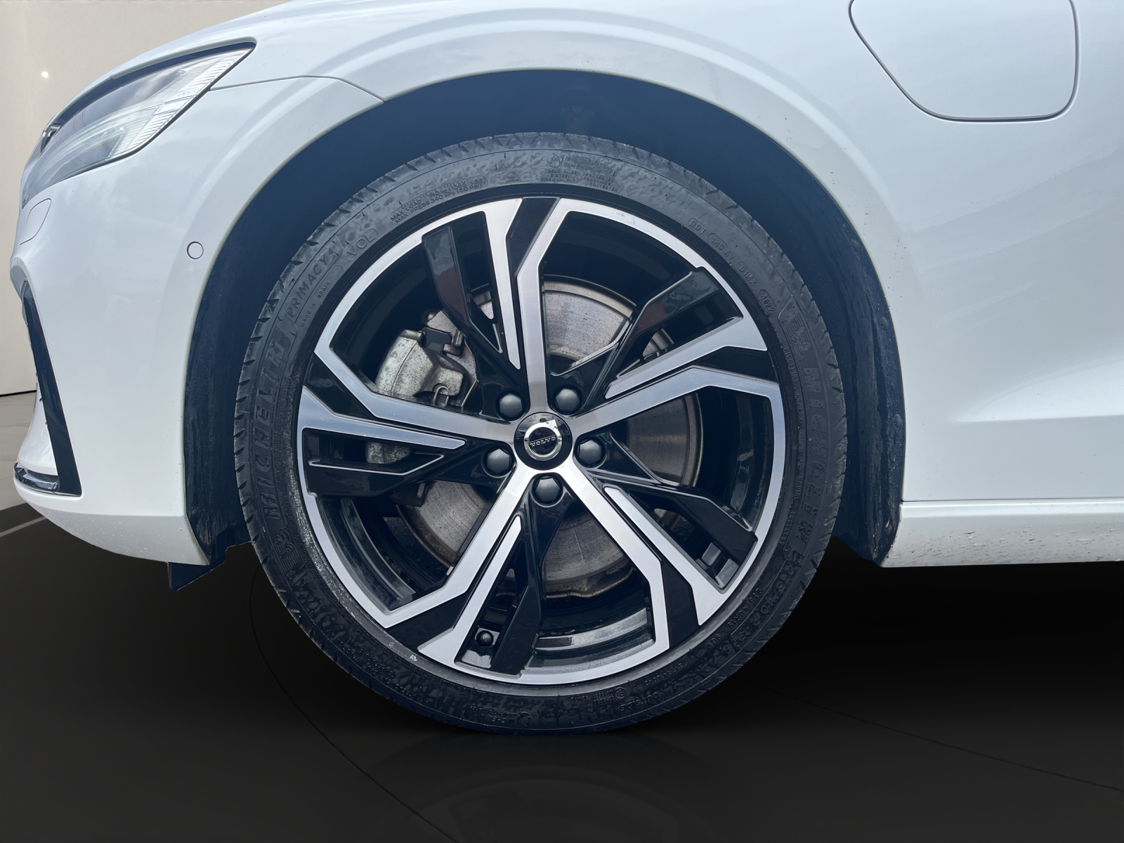 VOLVO V60 2.0 T6 TE Ultimate Dark eAWD-image-8