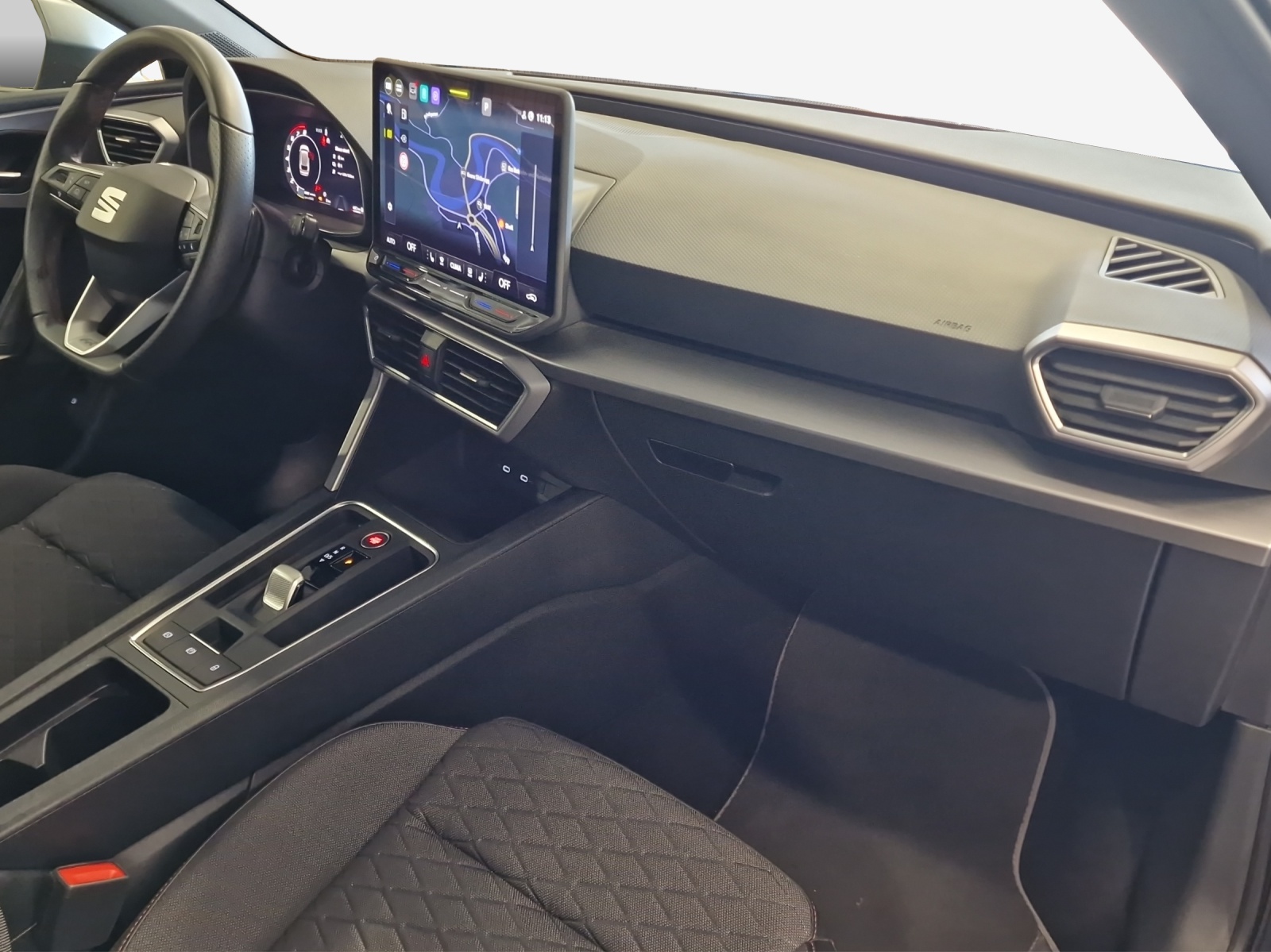 SEAT Leon ST 1.5 eHybrid pHEV DSG FR-image-13
