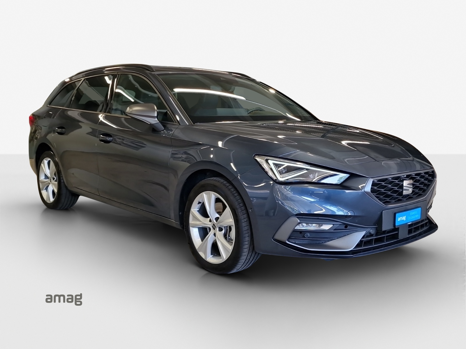 SEAT Leon ST 1.5 eHybrid pHEV DSG FR-image-5